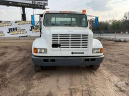 1998 INTERNATIONAL 4700 SINGLE AXLE REGULAR CAB FLATBED TRUCK VIN: 1HTSCABM2WH520008