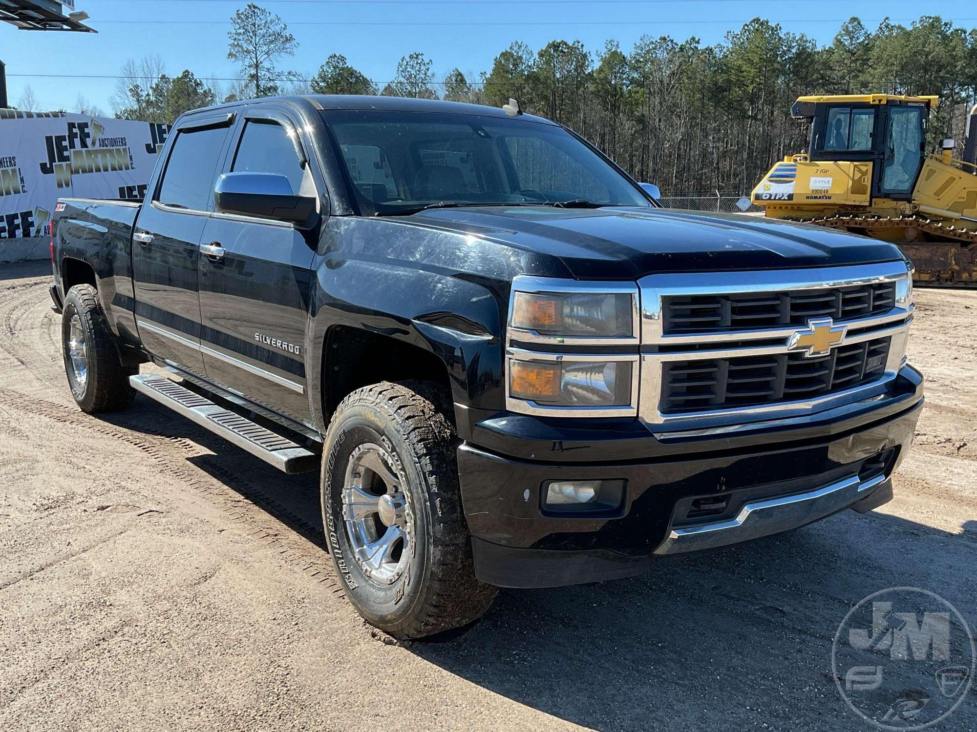 2014 CHEVROLET SILVERADO CREW CAB 4X4 PICKUP VIN: 3GCUKREC0EG193806