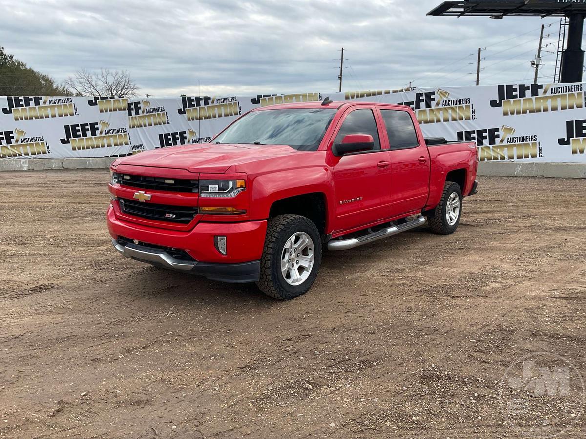 2017 CHEVROLET SILVERADO 1500 LT CREW CAB 4X4 PICKUP VIN: 3GCUKREC2HG241553