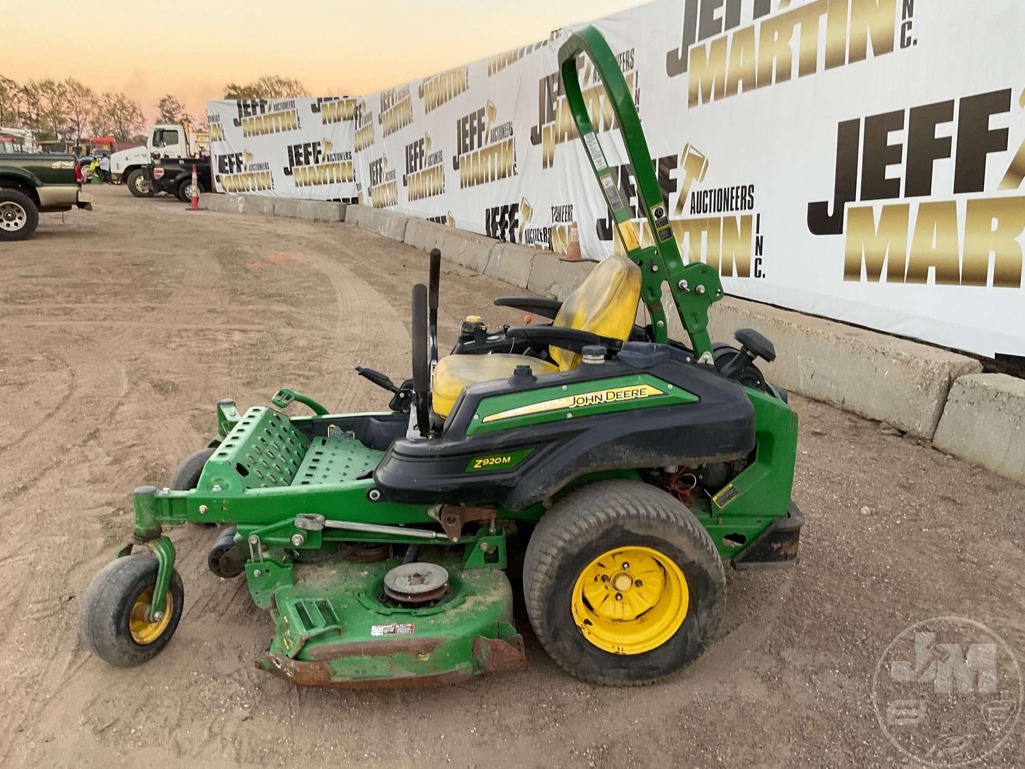 2013 JOHN DEERE Z920M ZERO TURN SN: 1TC920MCCDT011930