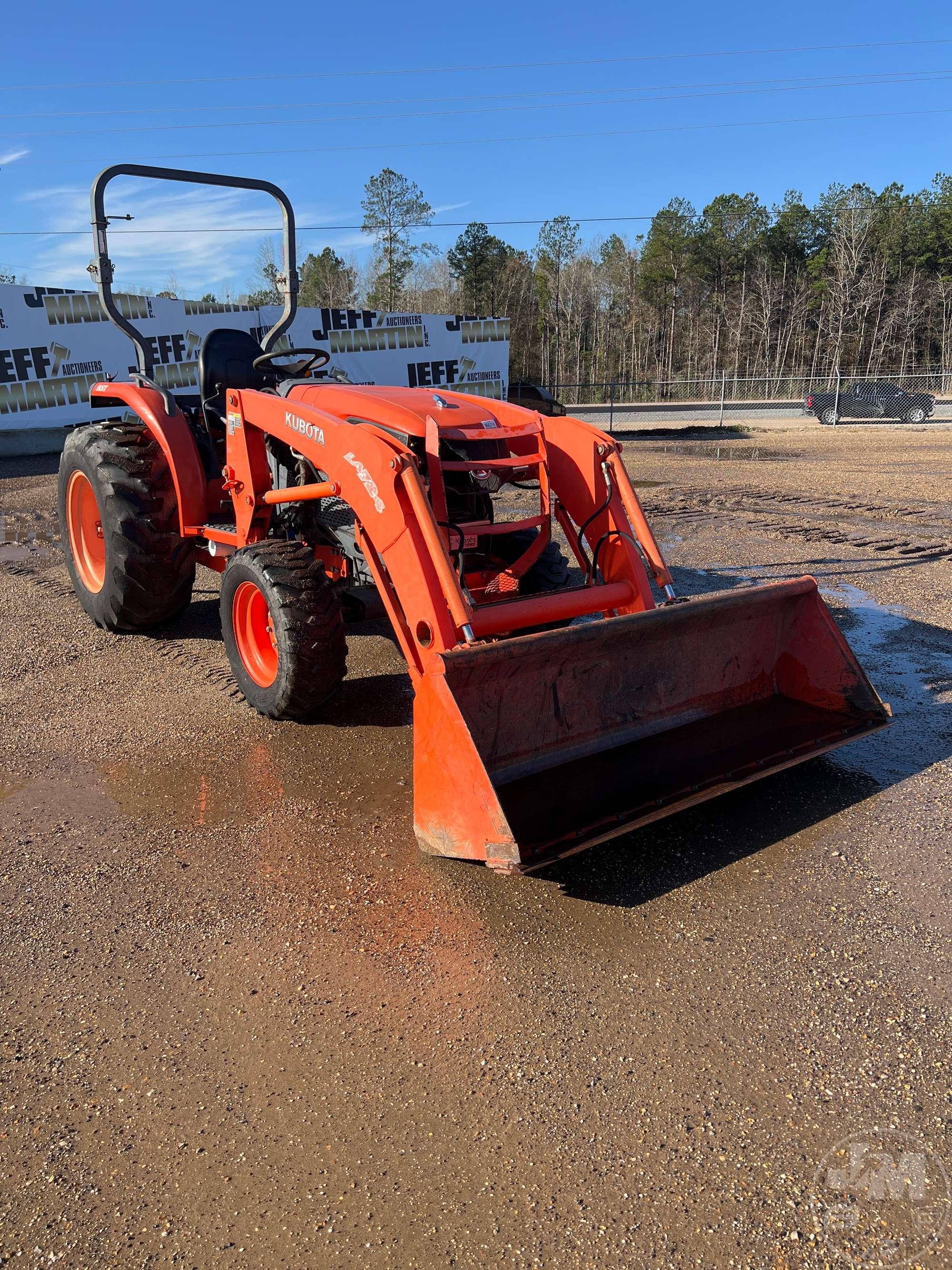 KUBOTA L3540D 4X4 TRACTOR W/ LOADER SN: 30327