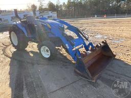 NEW HOLLAND BOOMER 3045 4X4 TRACTOR W/ LOADER SN: ZADB01279