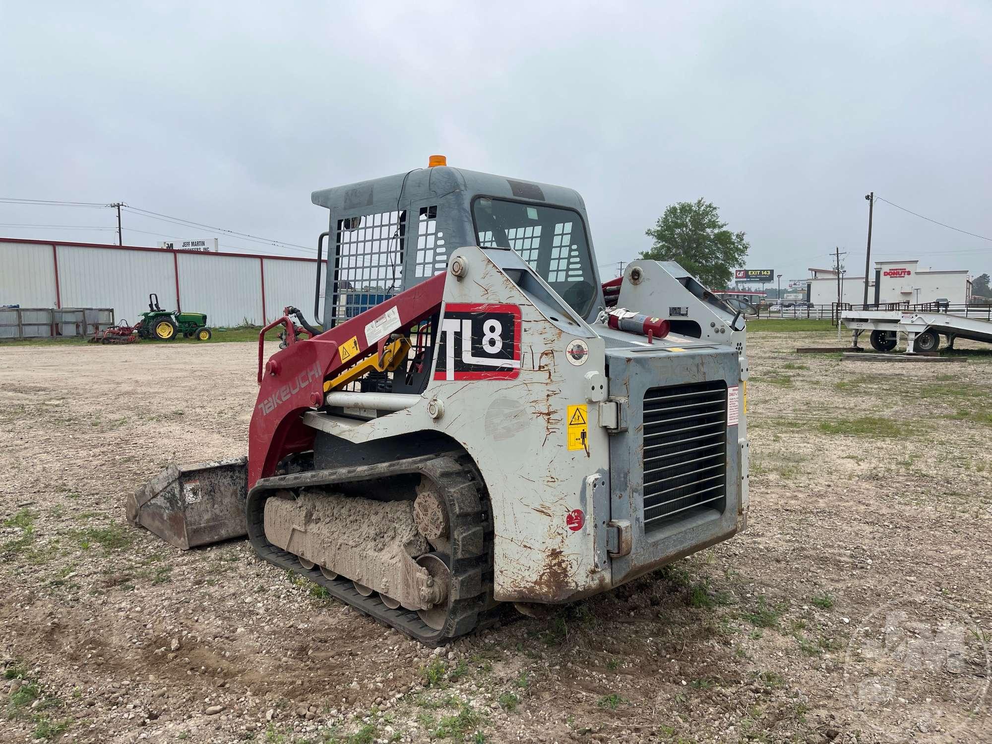 2017 TAKEUCHI MODEL TL8 MULTI TERRAIN LOADER SN: 200805175