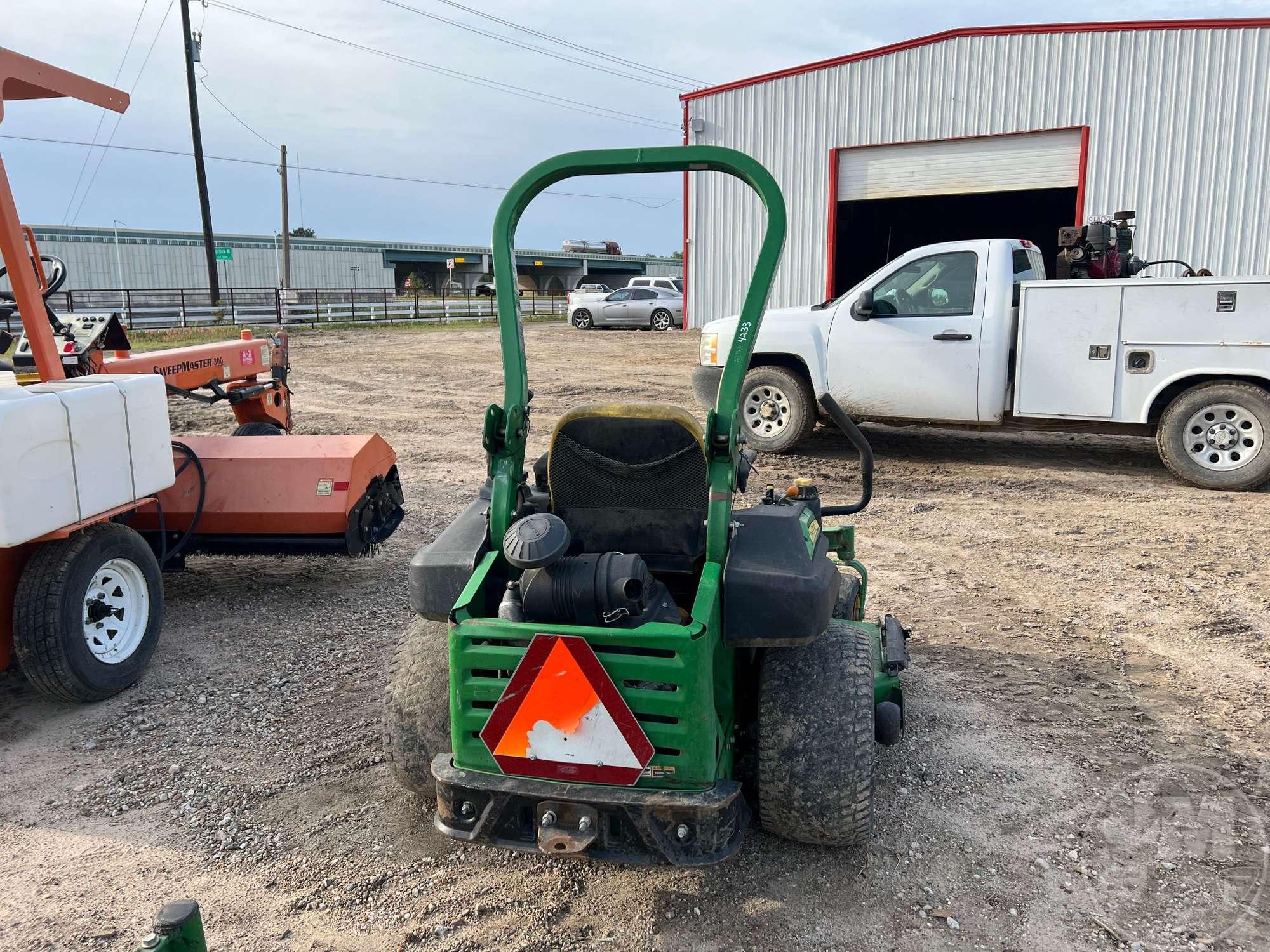 2013 JOHN DEERE Z920M ZERO TURN SN: 1TC920MCCDT011930