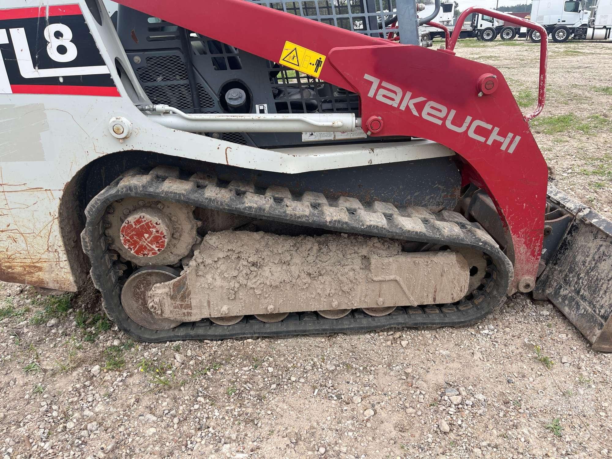 2017 TAKEUCHI MODEL TL8 MULTI TERRAIN LOADER SN: 200805175