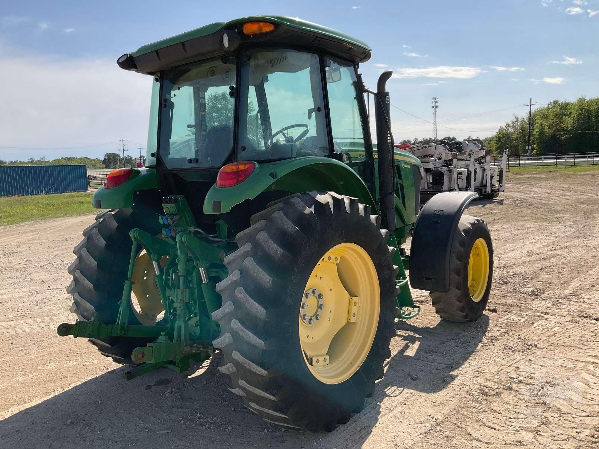 2014 JOHN DEERE 6140D 4X4 TRACTOR SN: 1P06140DVE0060710