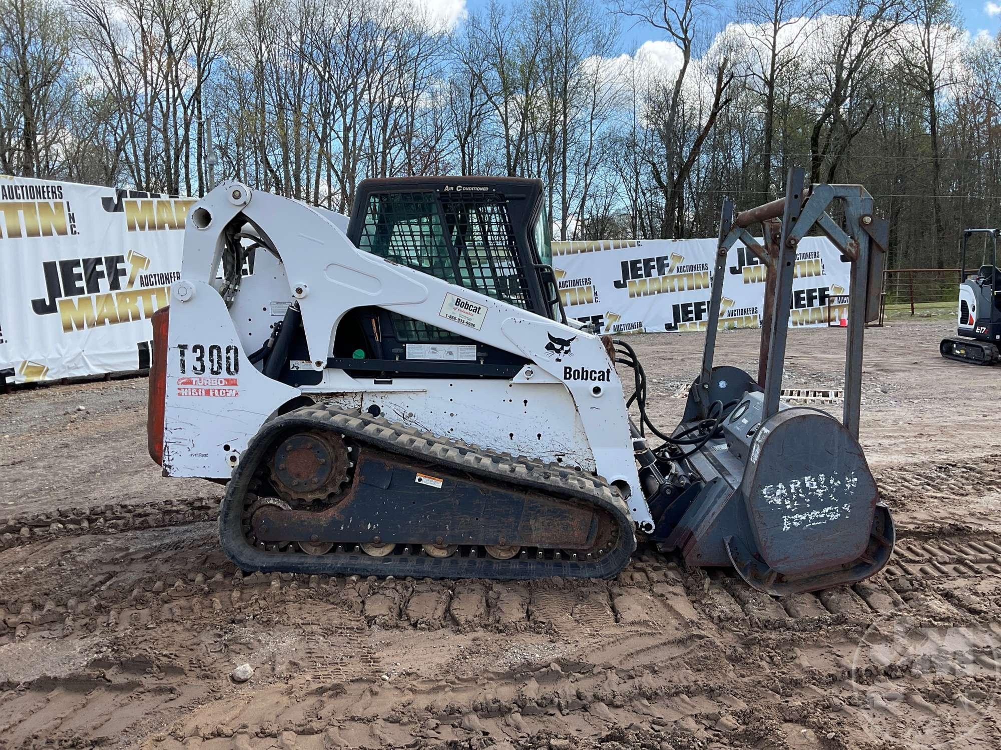 2005 BOBCAT MODEL T300 MULTI TERRAIN LOADER SN: 525416348