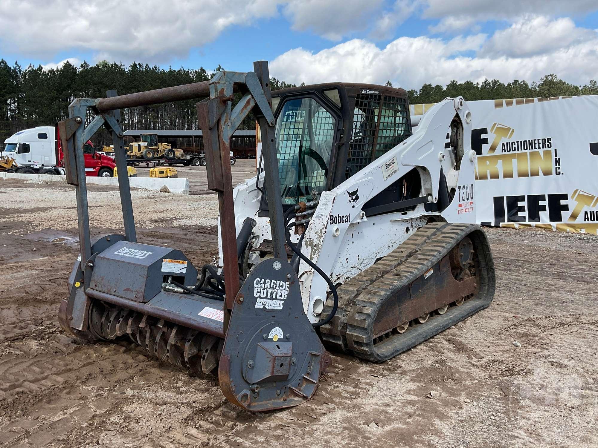 2005 BOBCAT MODEL T300 MULTI TERRAIN LOADER SN: 525416348