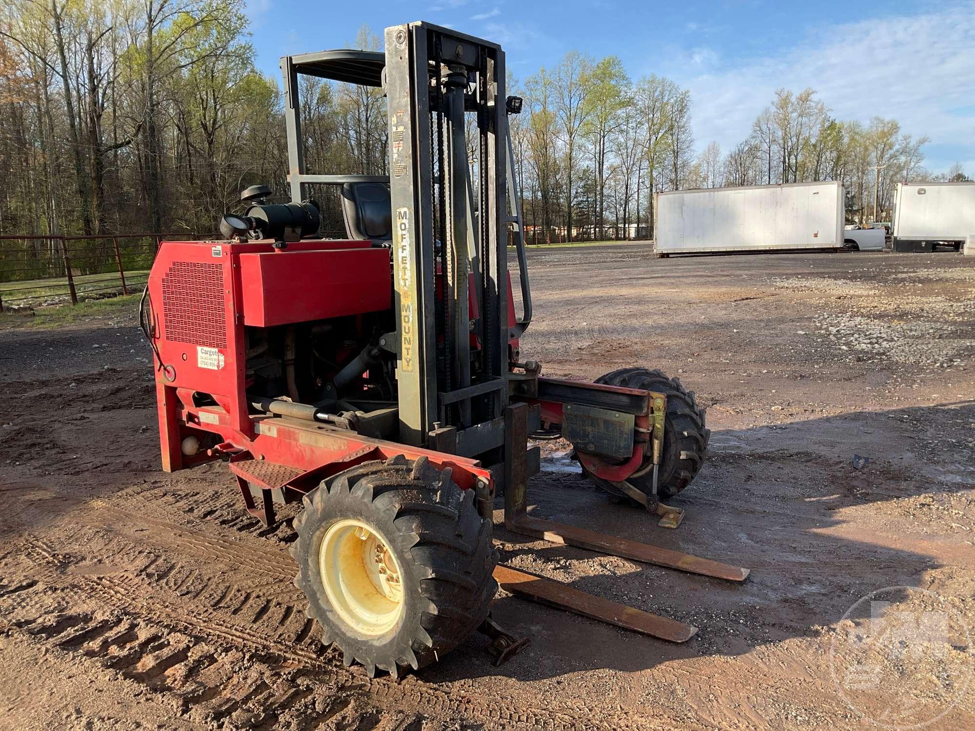 MOFFETT M5000 PIGGYBACK FORKLIFT SN: D130377