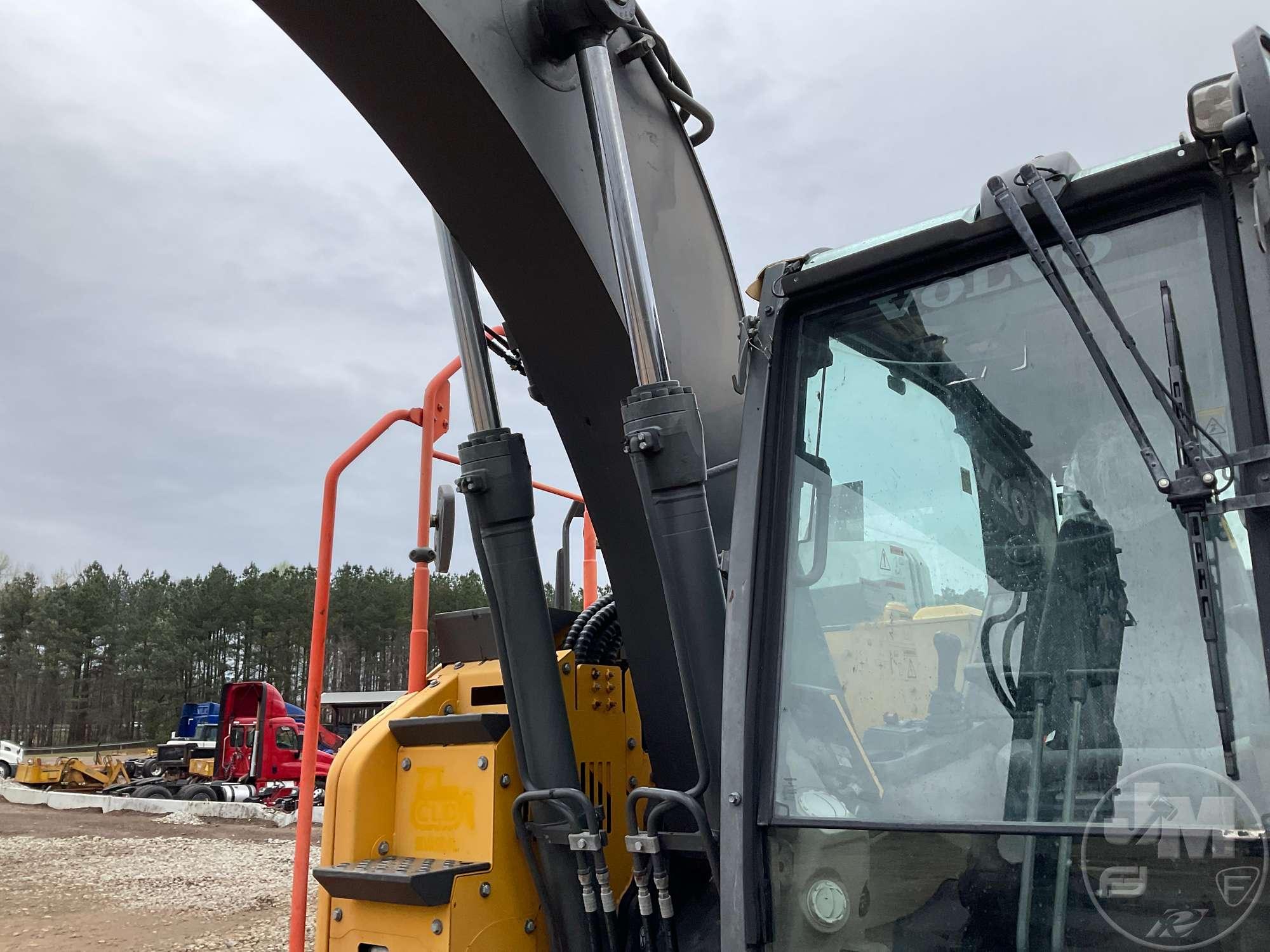 2016 VOLVO ECR145EL HYDRAULIC EXCAVATOR SN: VCECR145J00310439