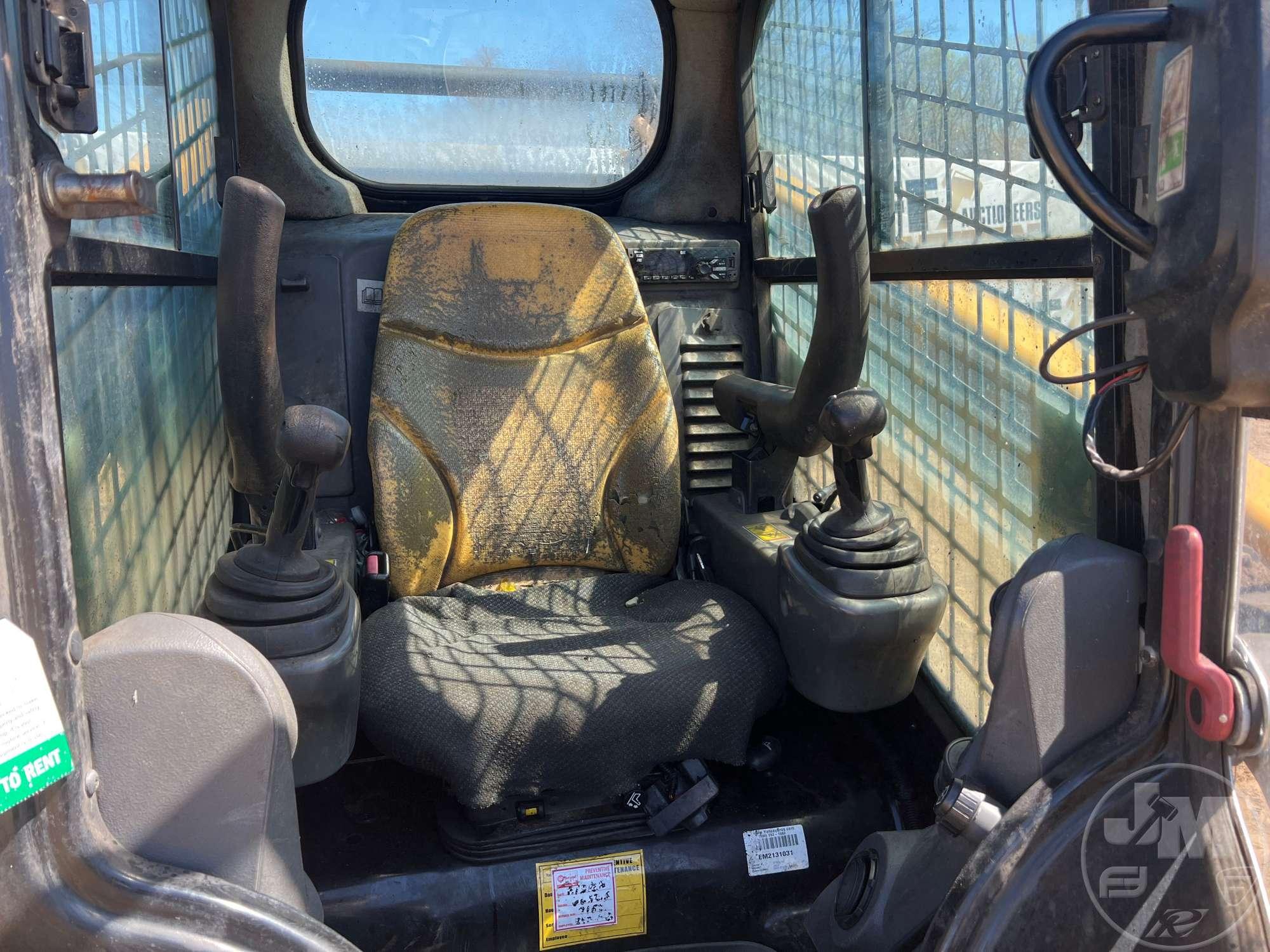 2014 CATERPILLAR 262D SKID STEER SN: CAT0262DEDTB01392