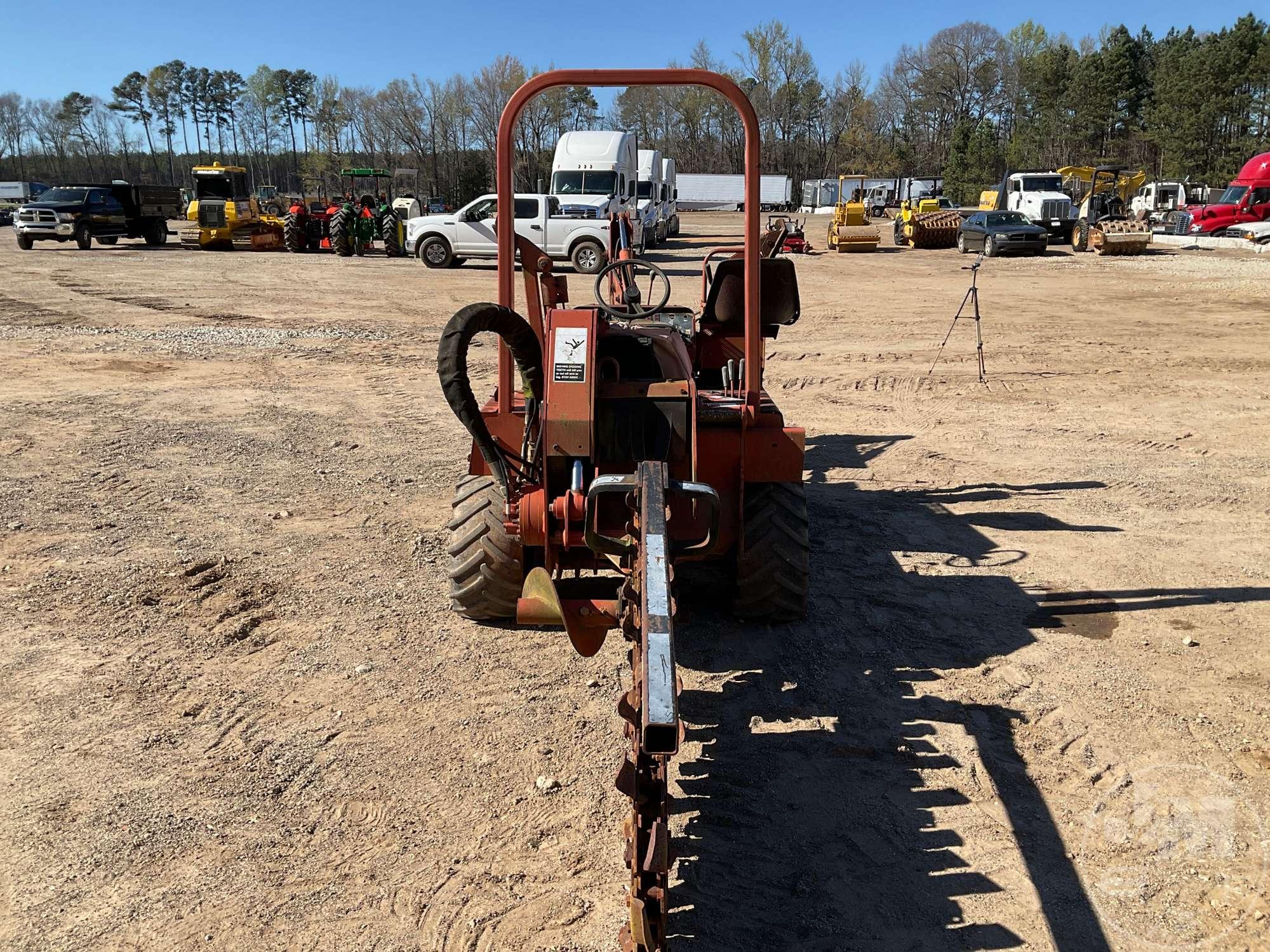 1996 DITCH WITCH 3500 TRENCHER SN: 3N0195