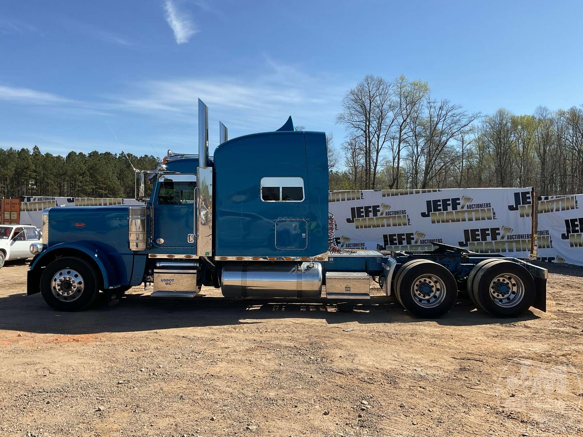 2018 PETERBILT 389 TANDEM AXLE TRUCK TRACTOR VIN: 1XPXDP9X1JD465083