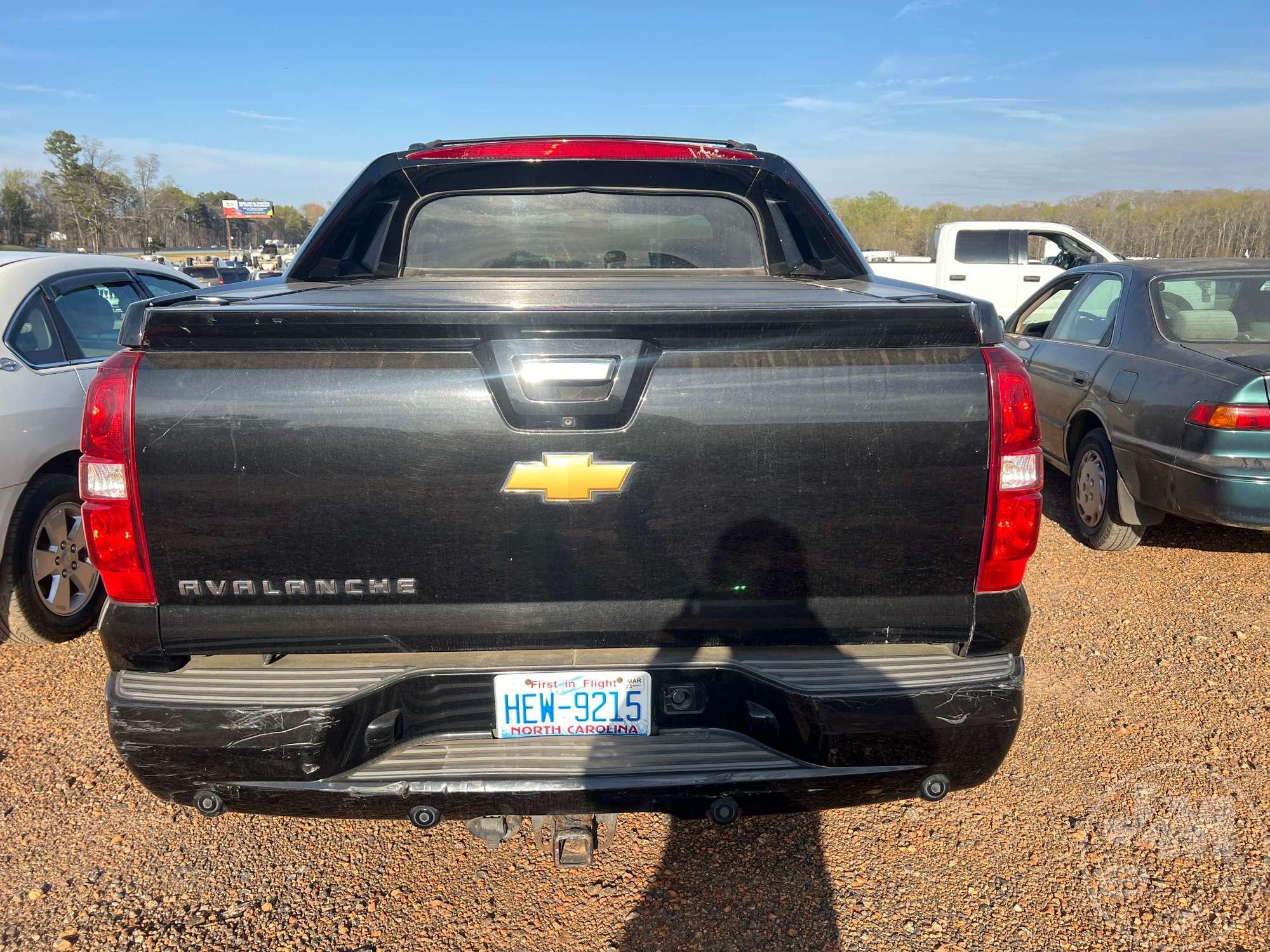 2013 CHEVROLET AVALANCHE VIN: 3GNTKGE76DG111652