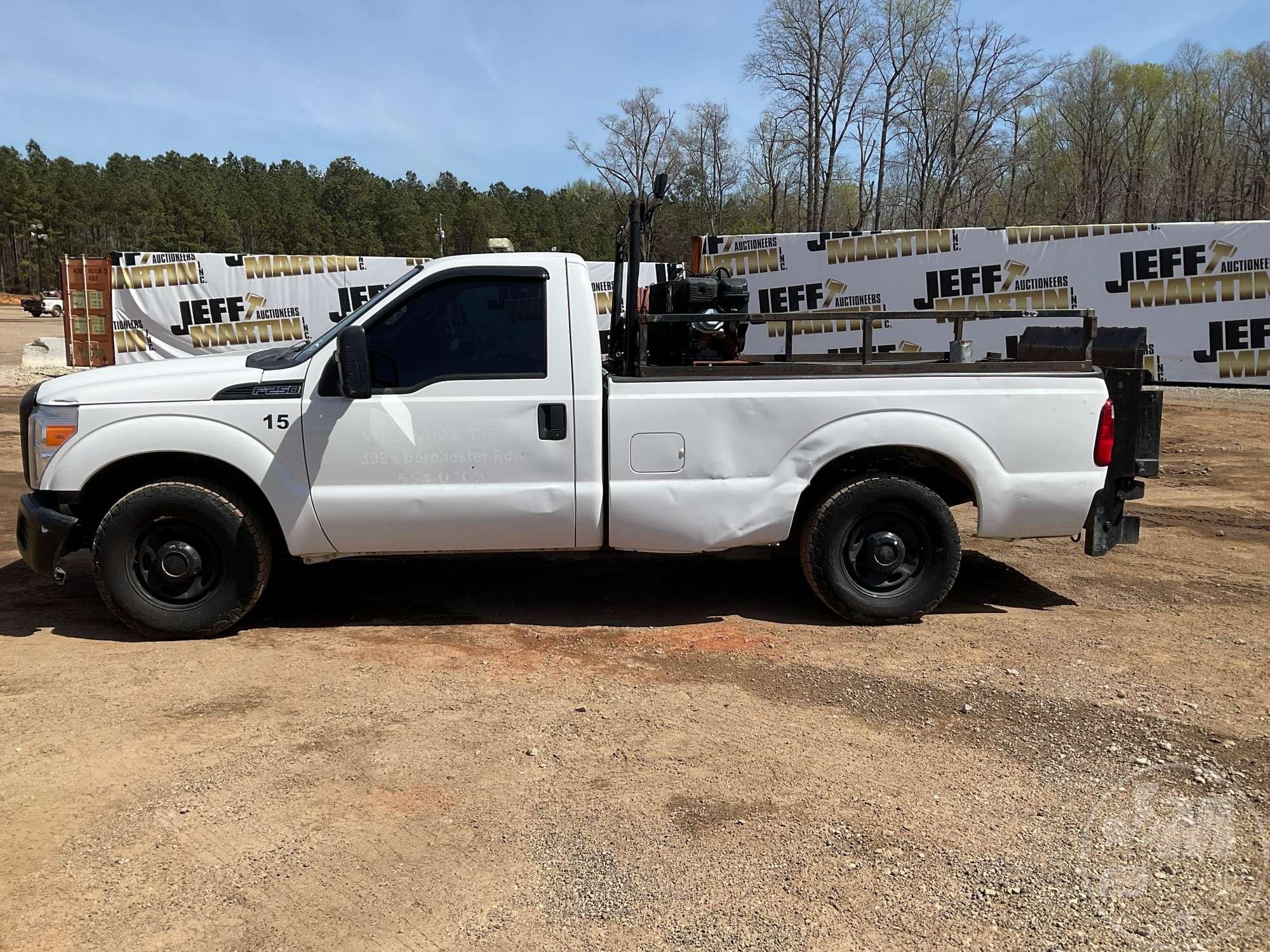 2015 FORD F-250 REGULAR CAB 3/4 TON PICKUP VIN: 1FTBF2A65FEC43613