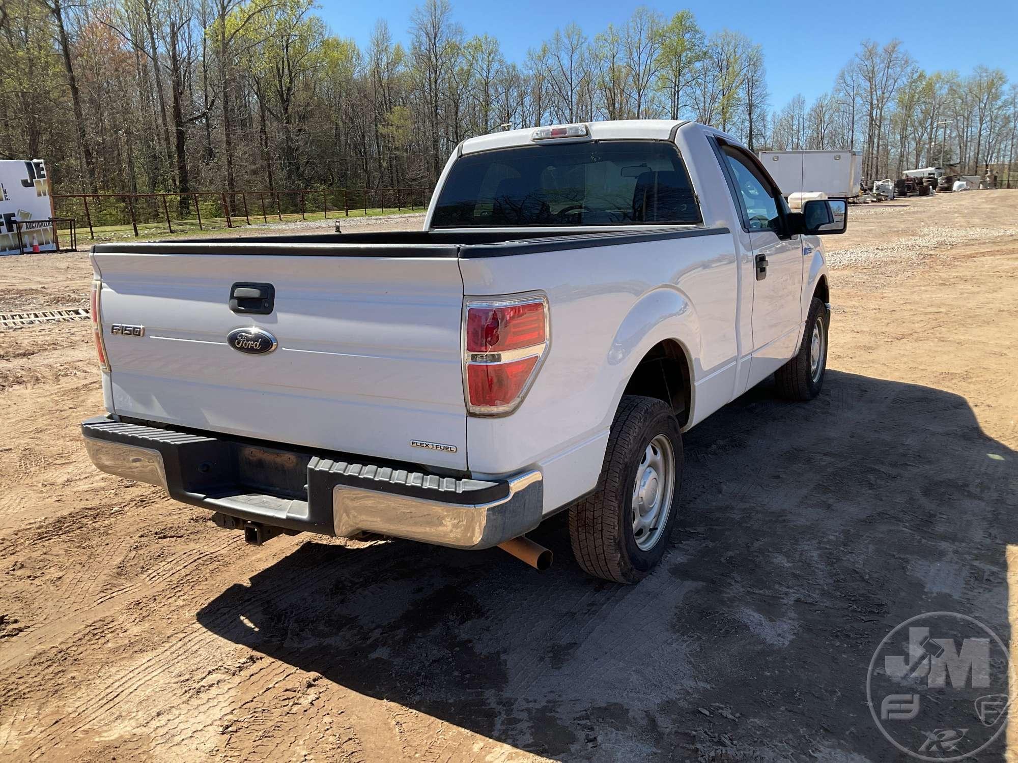 2014 FORD F-150 XL REGULAR CAB 4X4 PICKUP VIN: 1FTMF1CM1EFC97207