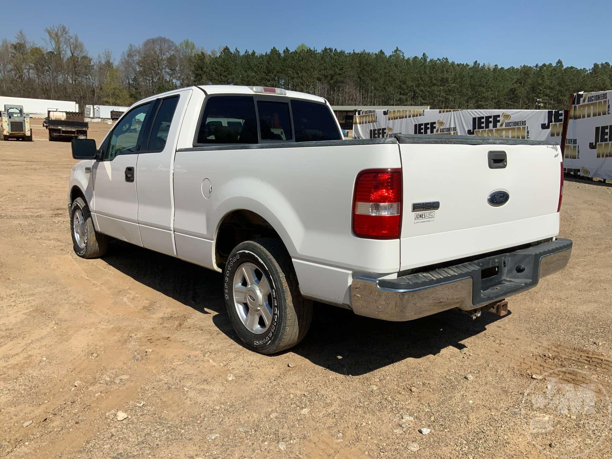 2004 FORD F-150 XLT EXTENDED CAB PICKUP VIN: 1FTRX12W84NB26142