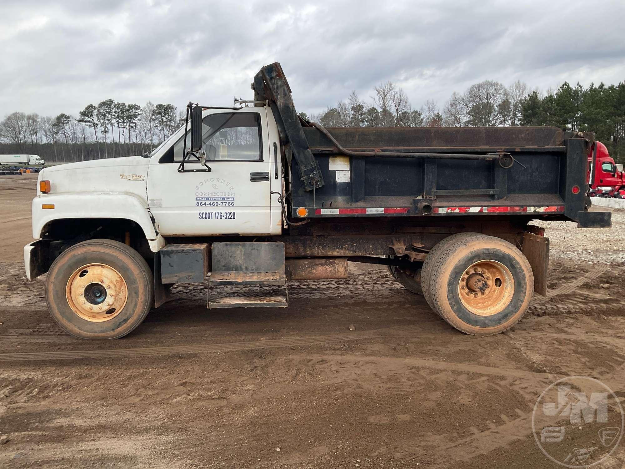 1995 GMC C7 SINGLE AXLE DUMP TRUCK VIN: 1GDM7H1J8SJ507613