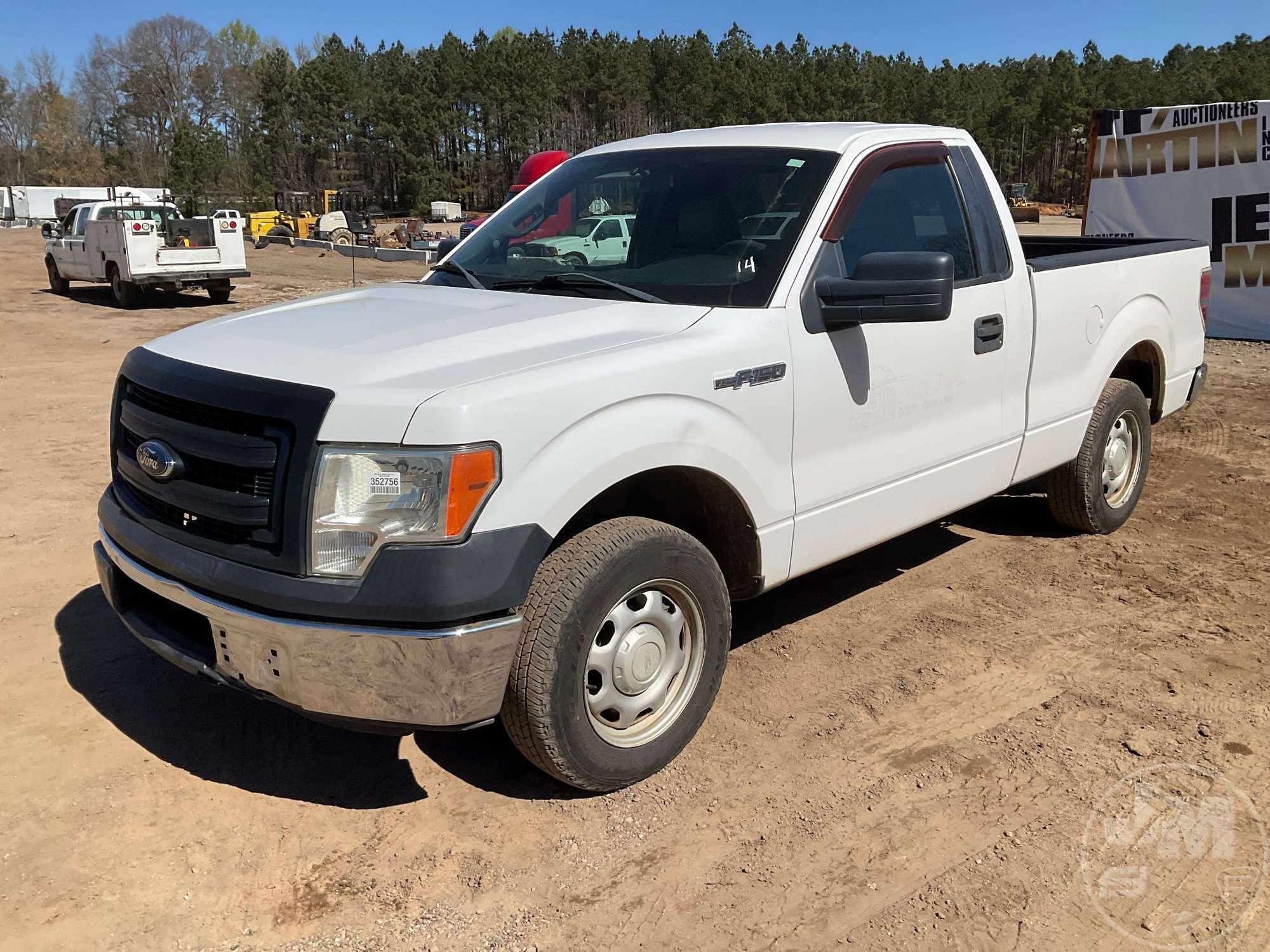 2014 FORD F-150 XL REGULAR CAB 4X4 PICKUP VIN: 1FTMF1CM1EFC97207