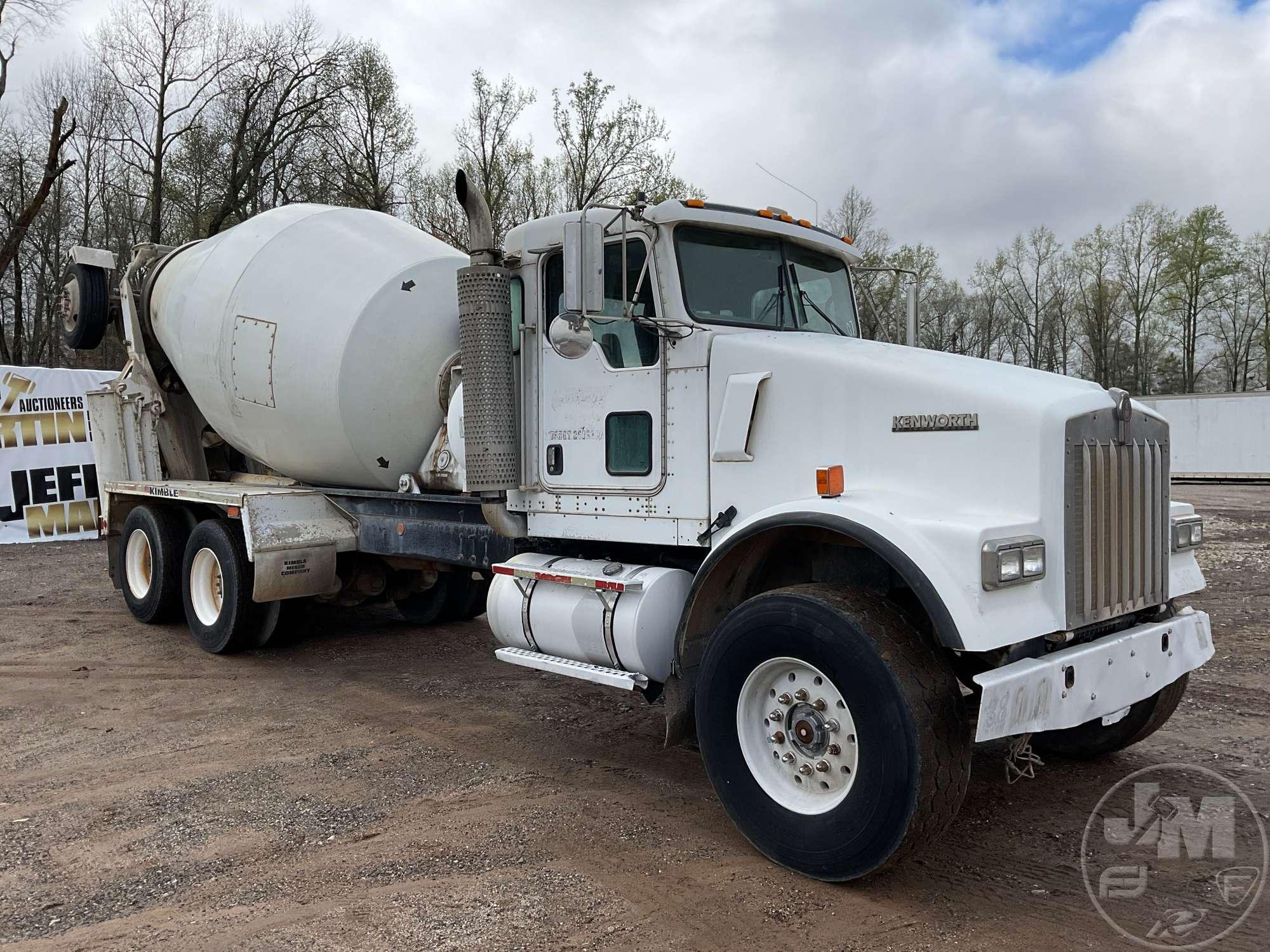 2007 KENWORTH W9 SERIES TANDEM AXLE REAR DISCHARGE MIXER TRUCK VIN: 1NKWL00X77J170003