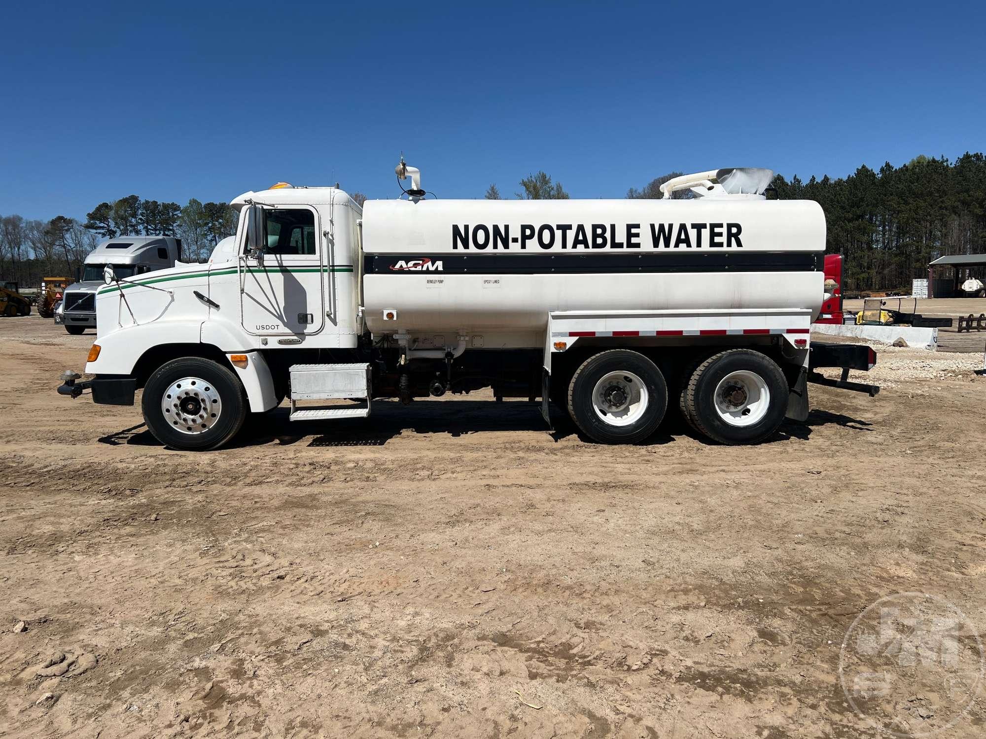 1998 FREIGHTLINER MED. CONV. TANDEM AXLE WATER TRUCK VIN: 2FUY3EDB7WA955614