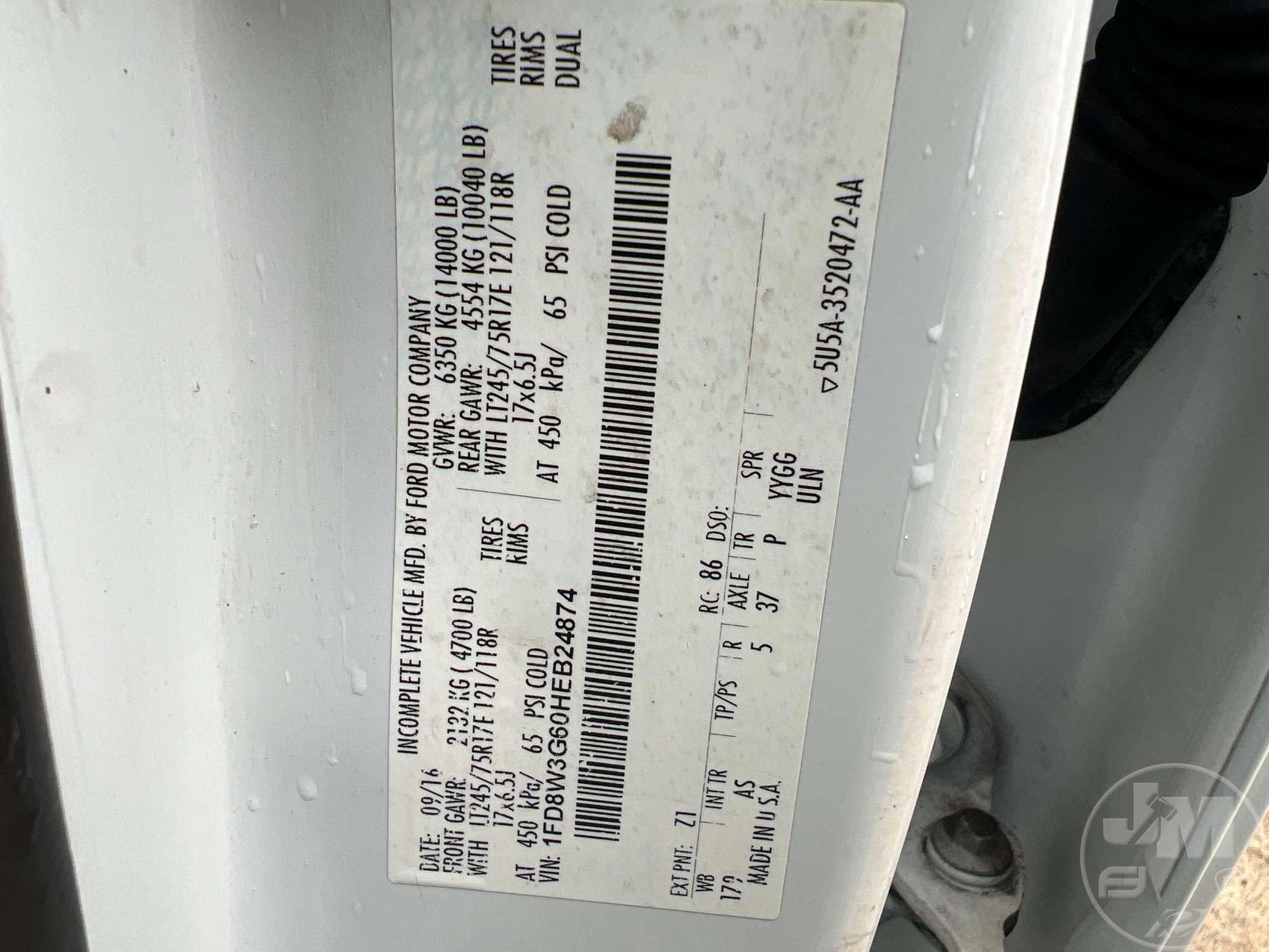 2017 FORD F-350 XL SINGLE AXLE CREW CAB FLATBED TRUCK VIN: 1FD8W3G60HEB24874