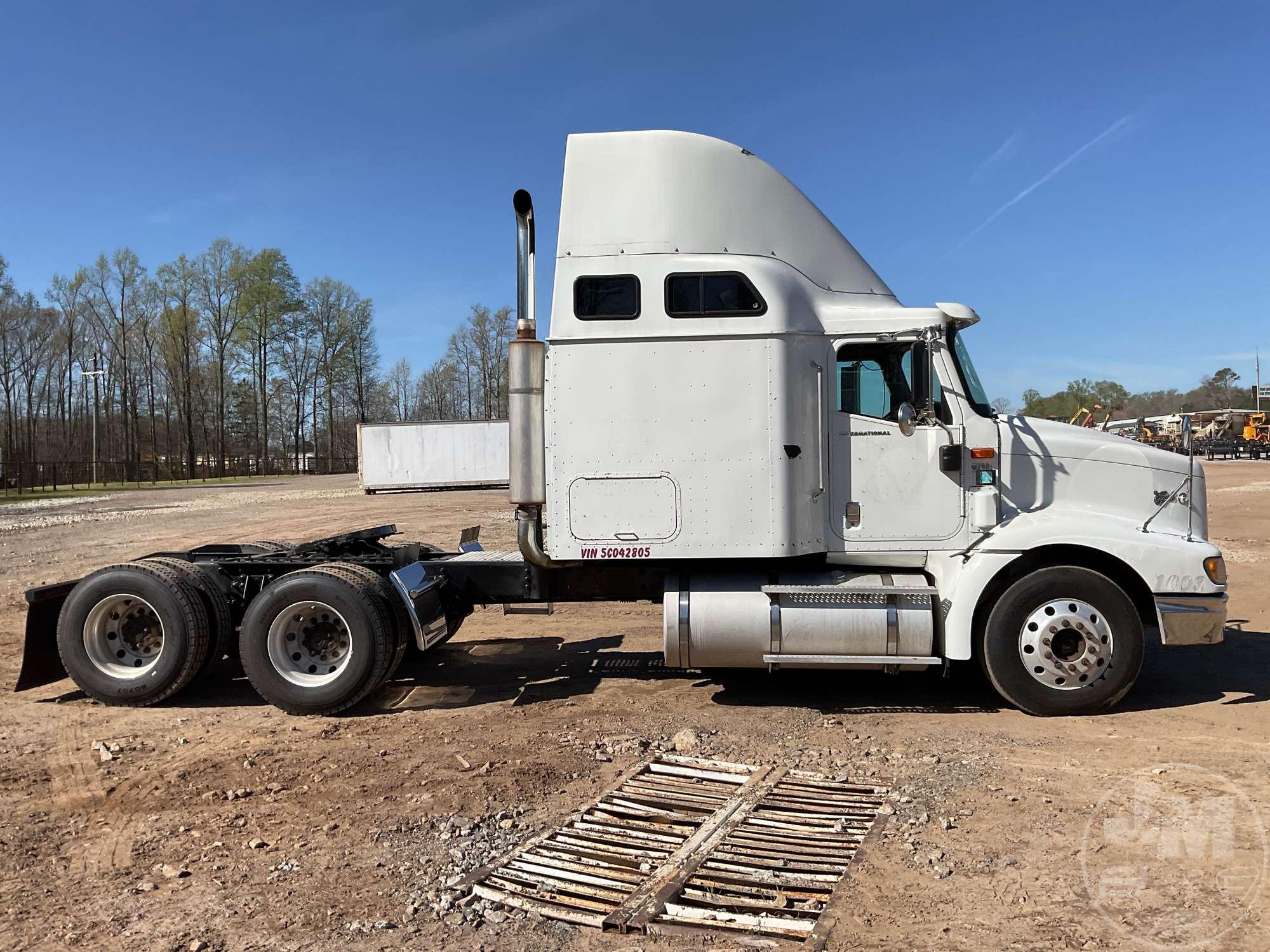 2005 INTERNATIONAL 9200I TANDEM AXLE TRUCK TRACTOR VIN: 2HSCEAPR85C042805