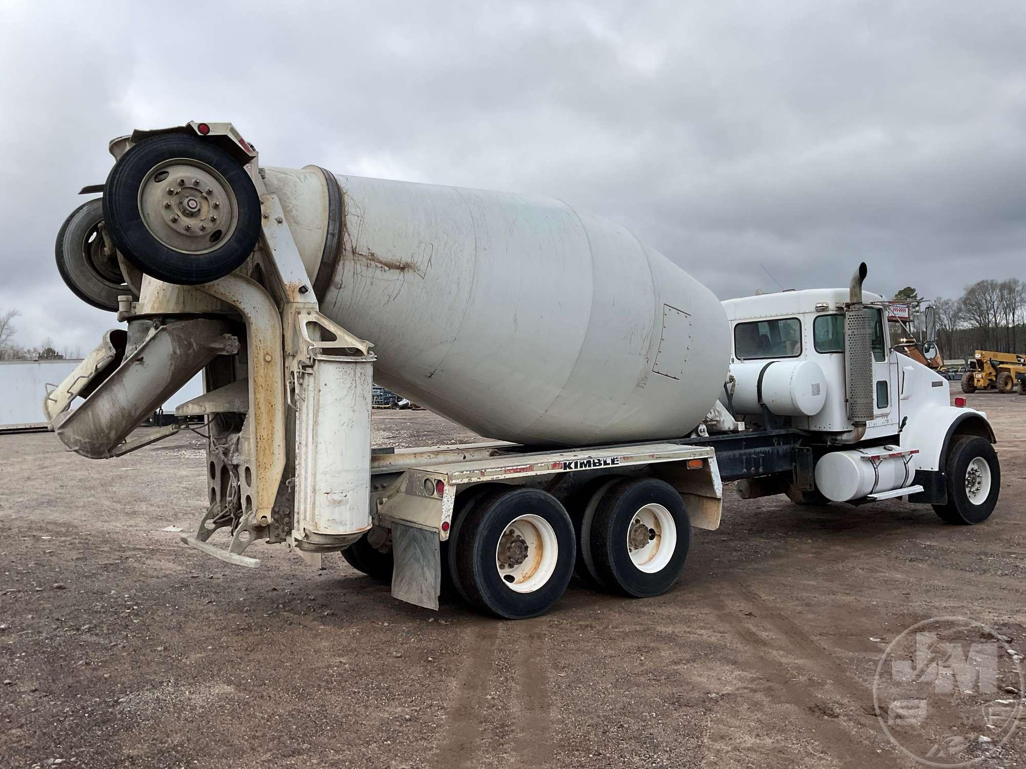 2007 KENWORTH W9 SERIES TANDEM AXLE REAR DISCHARGE MIXER TRUCK VIN: 1NKWL00X77J170003