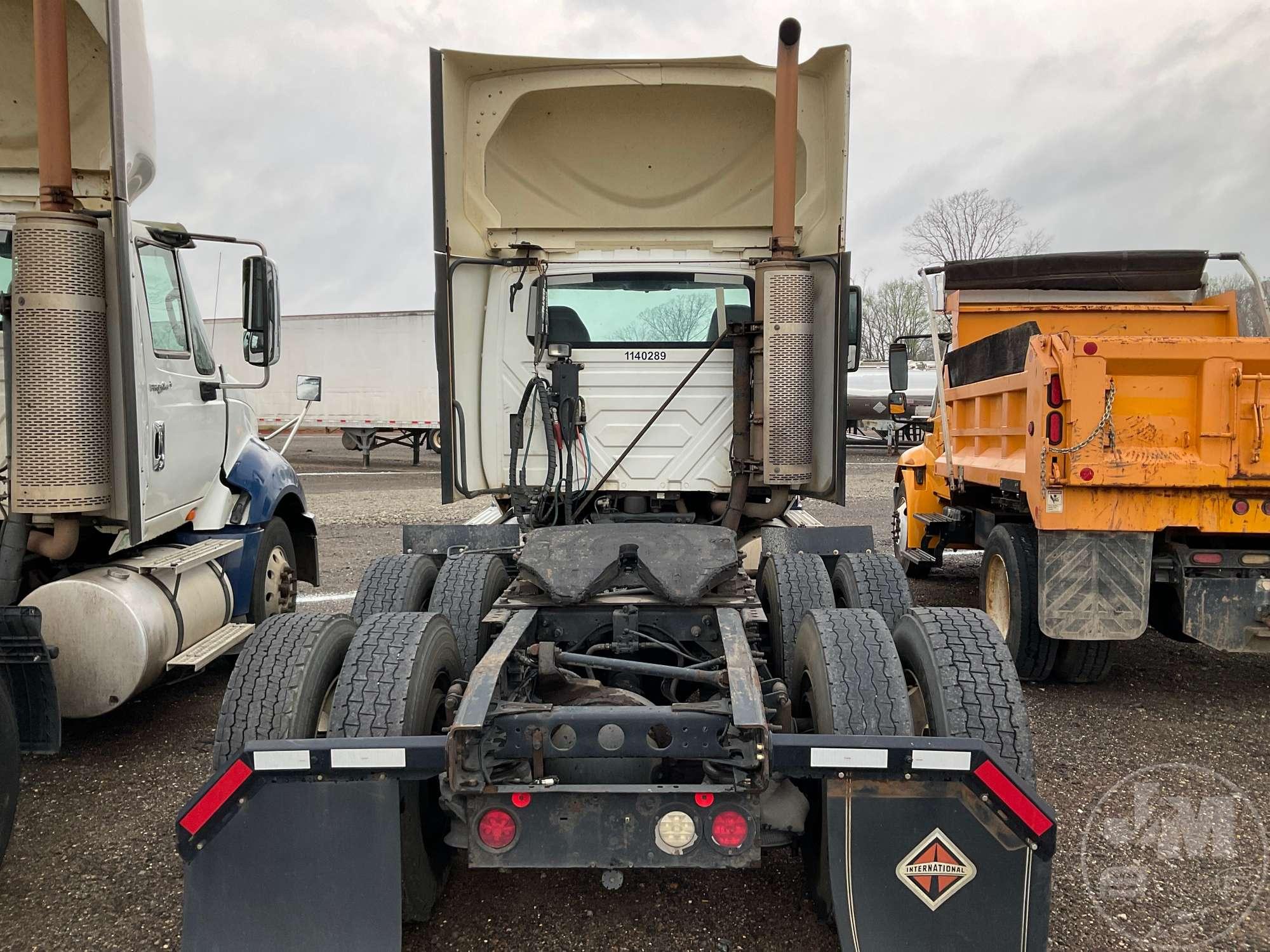 2014 INTERNATIONAL LF687 VIN: 1HSDJSJR0EH027853 T/A DAY CAB TRUCK TRACTOR