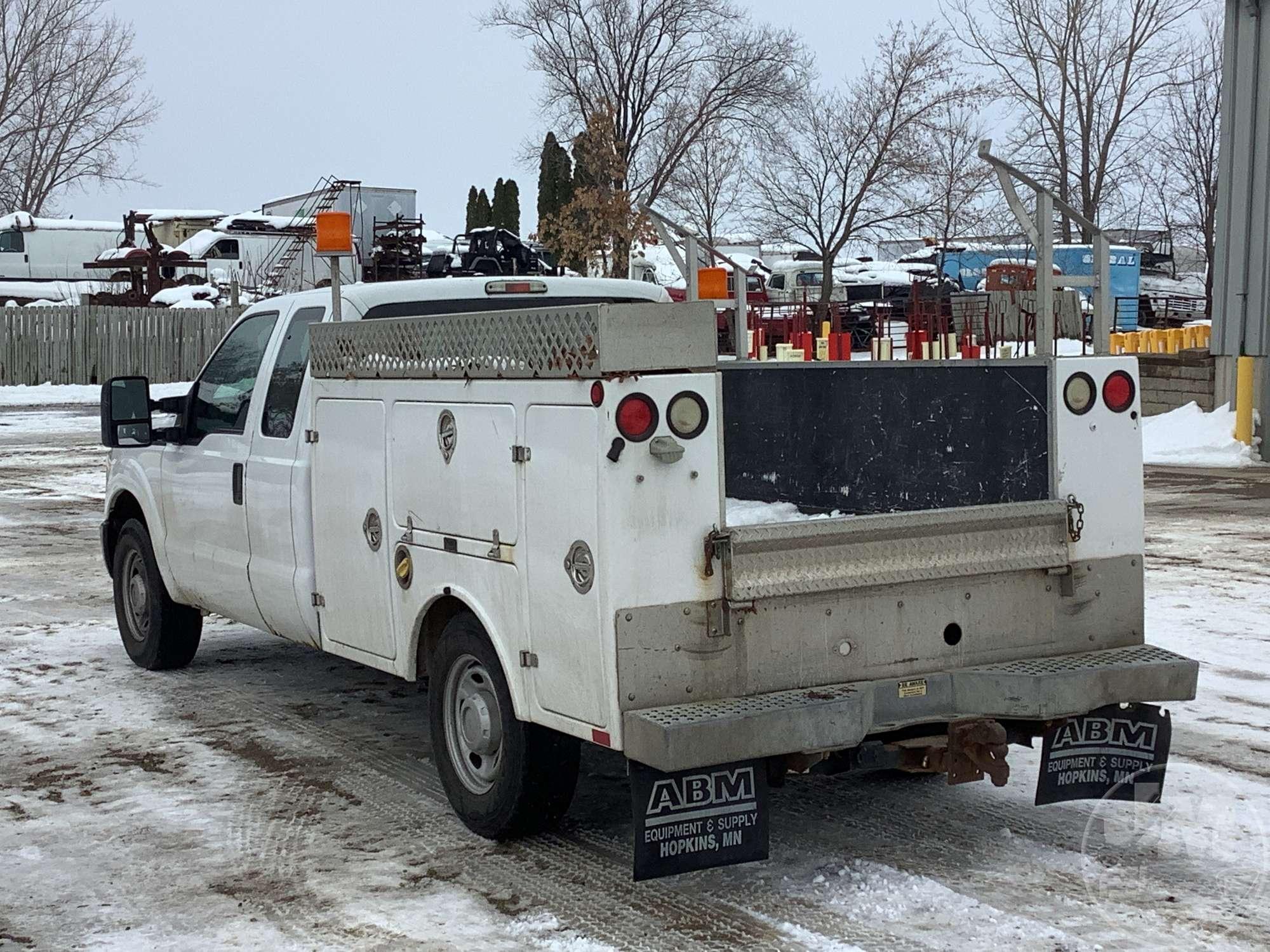 2012 FORD F-350 S/A UTILITY TRUCK VIN: 1FT8X3A67CEC56498