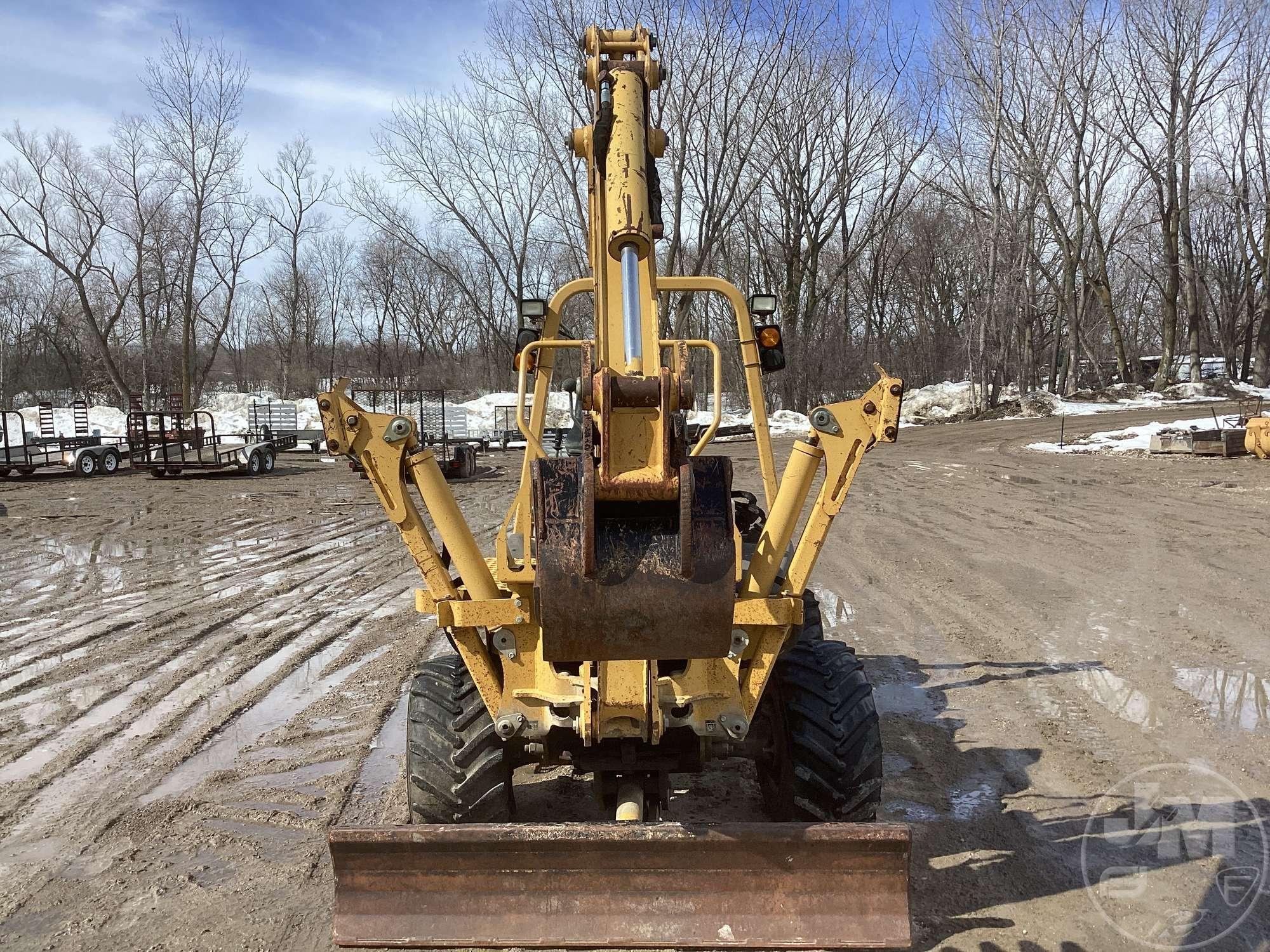 2001 VERMEER RTX550 TRENCHER SN: 1V907086A1000117