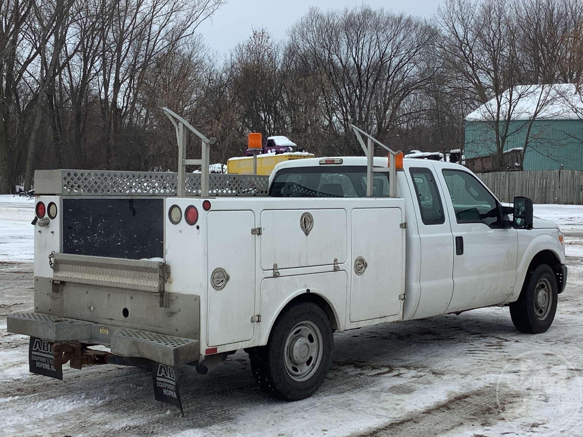 2012 FORD F-350 S/A UTILITY TRUCK VIN: 1FT8X3A67CEC56498