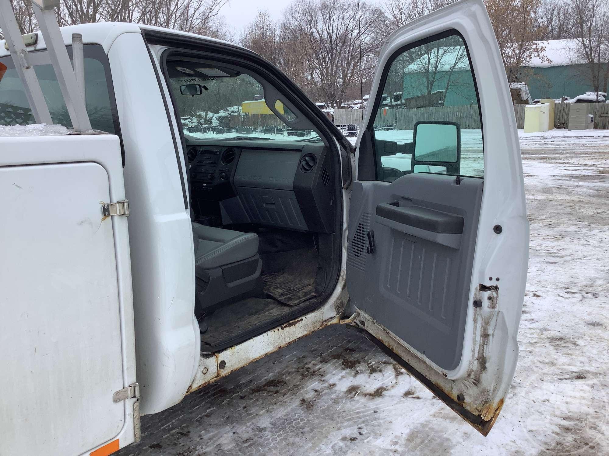 2012 FORD F-350 S/A UTILITY TRUCK VIN: 1FTBF3A64CEC56483