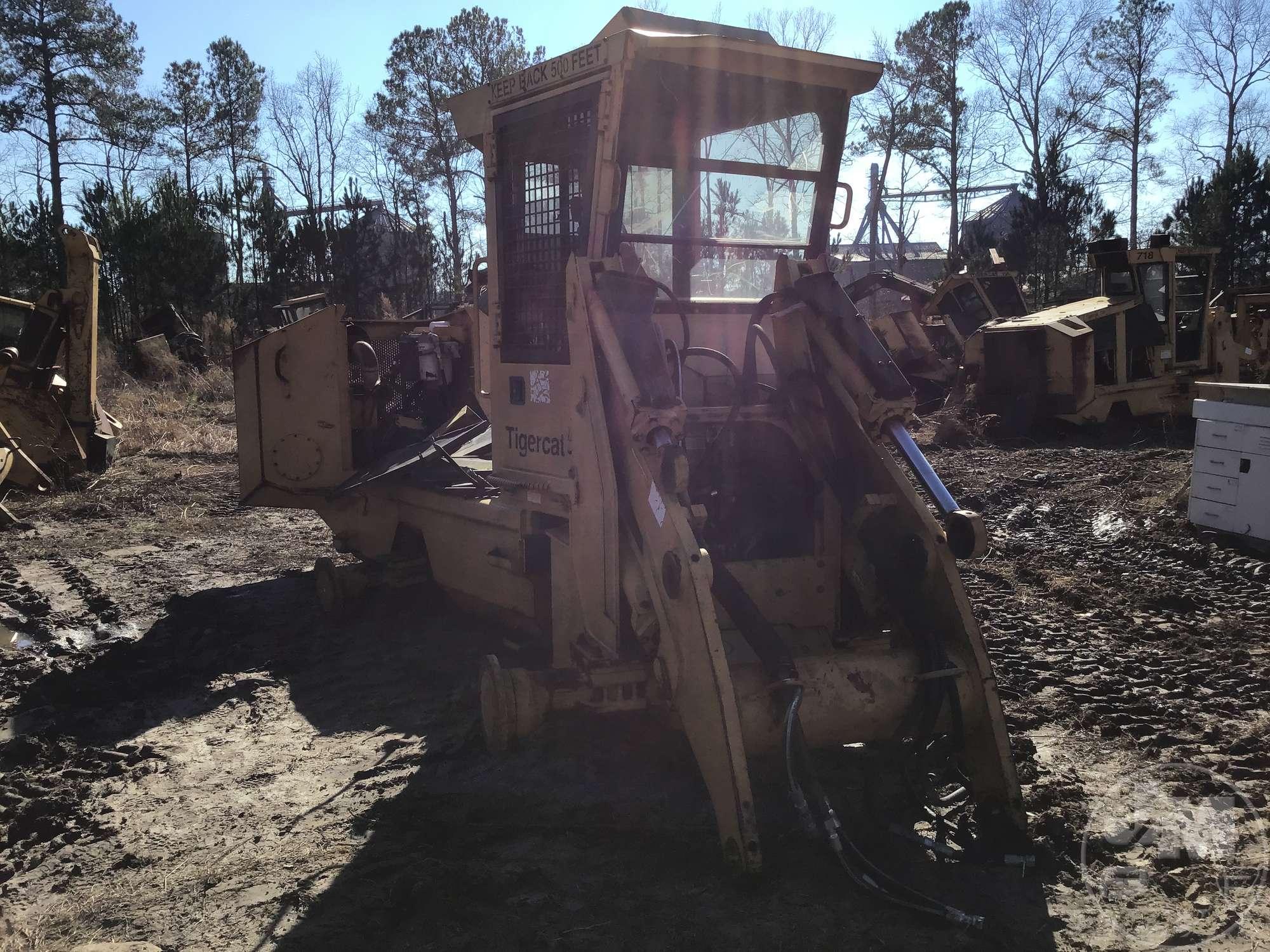 2004 TIGERCAT 724D FELLER BUNCHER SN: 7240587