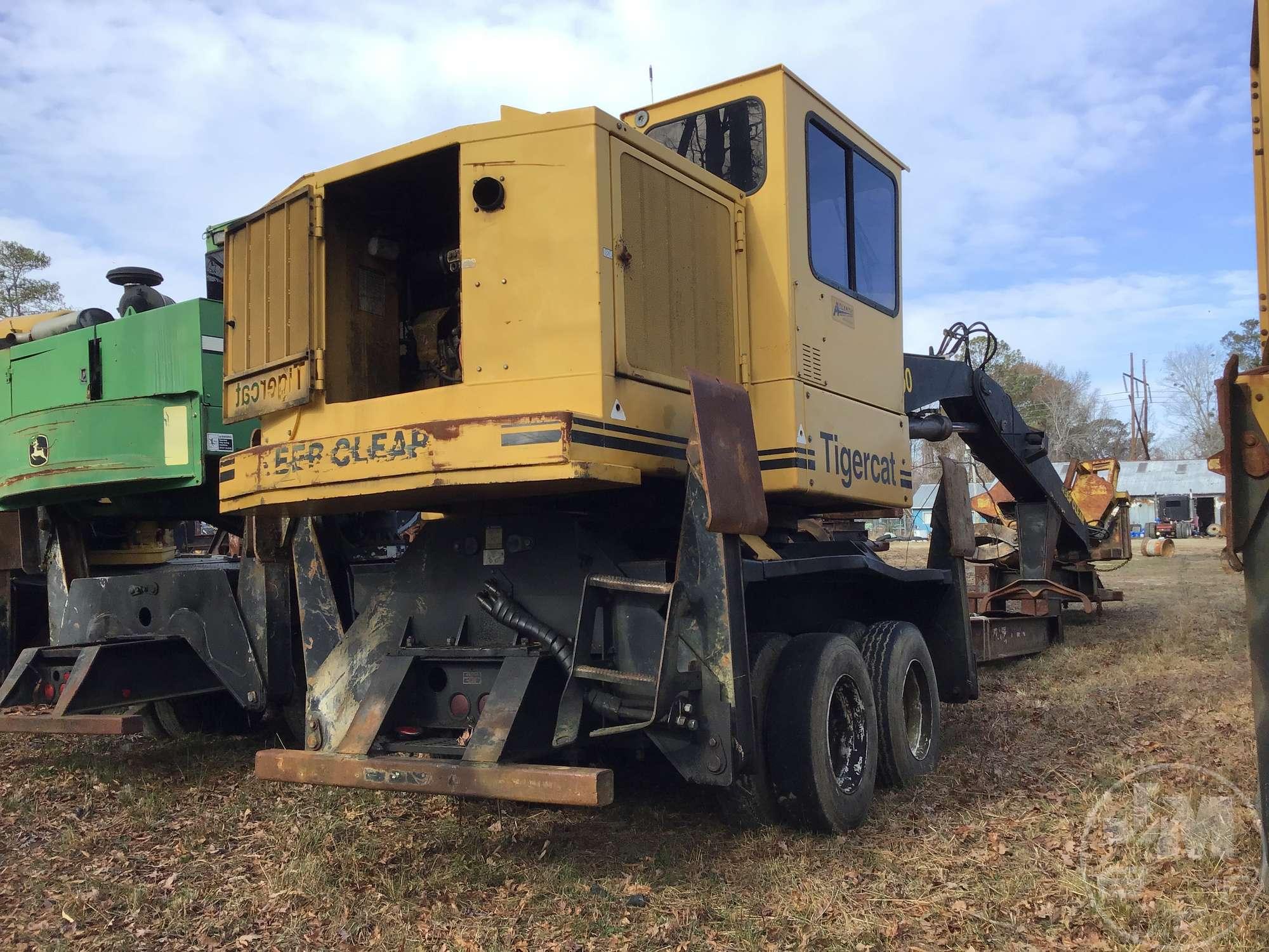 2005 TIGERCAT 250 SN: 2500292 KNUCKLE BOOM LOG LOADER