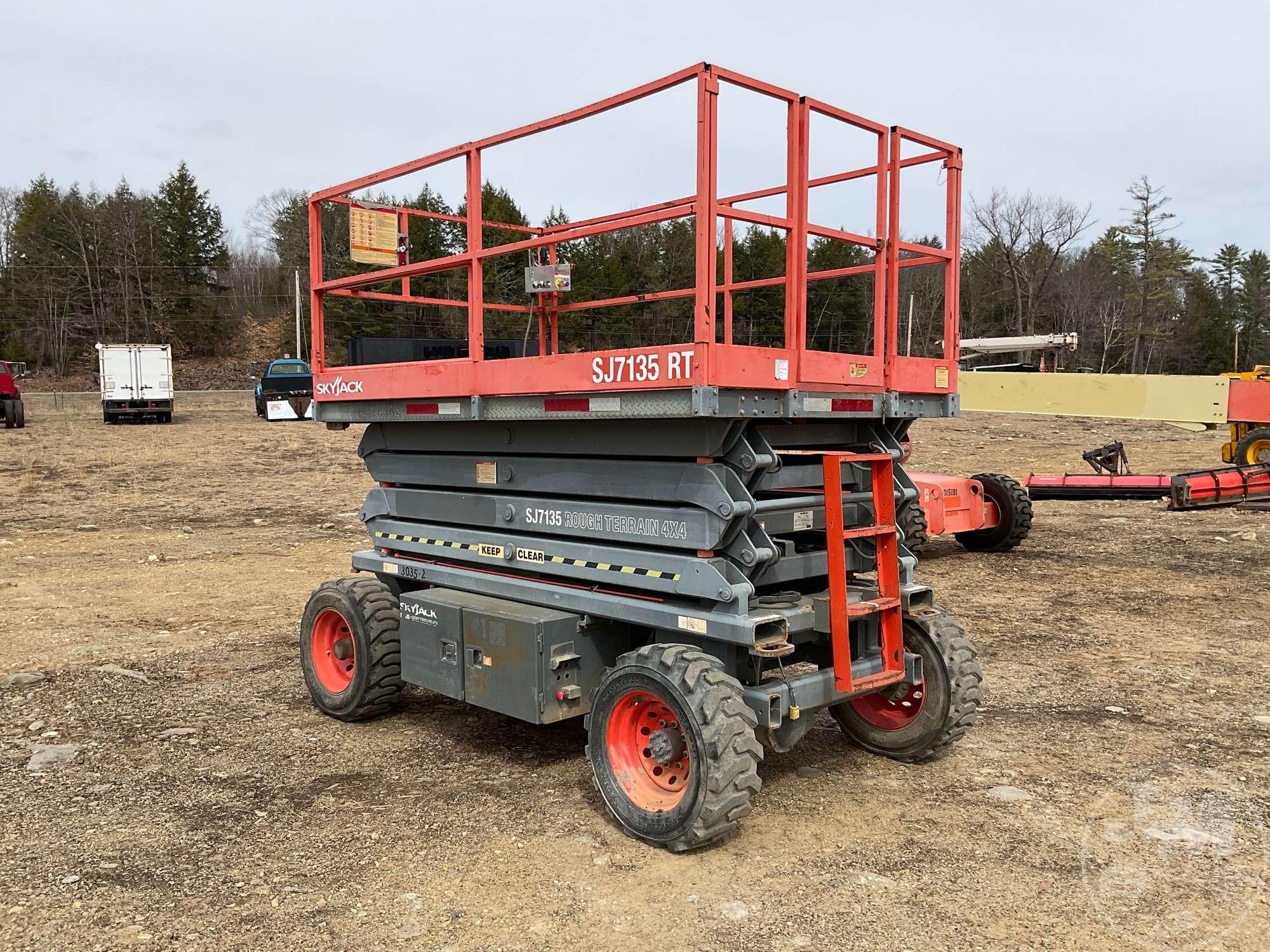 2006 SKYJACK SJ7135 RT 35’...... SCISSOR LIFT SN: 341931R