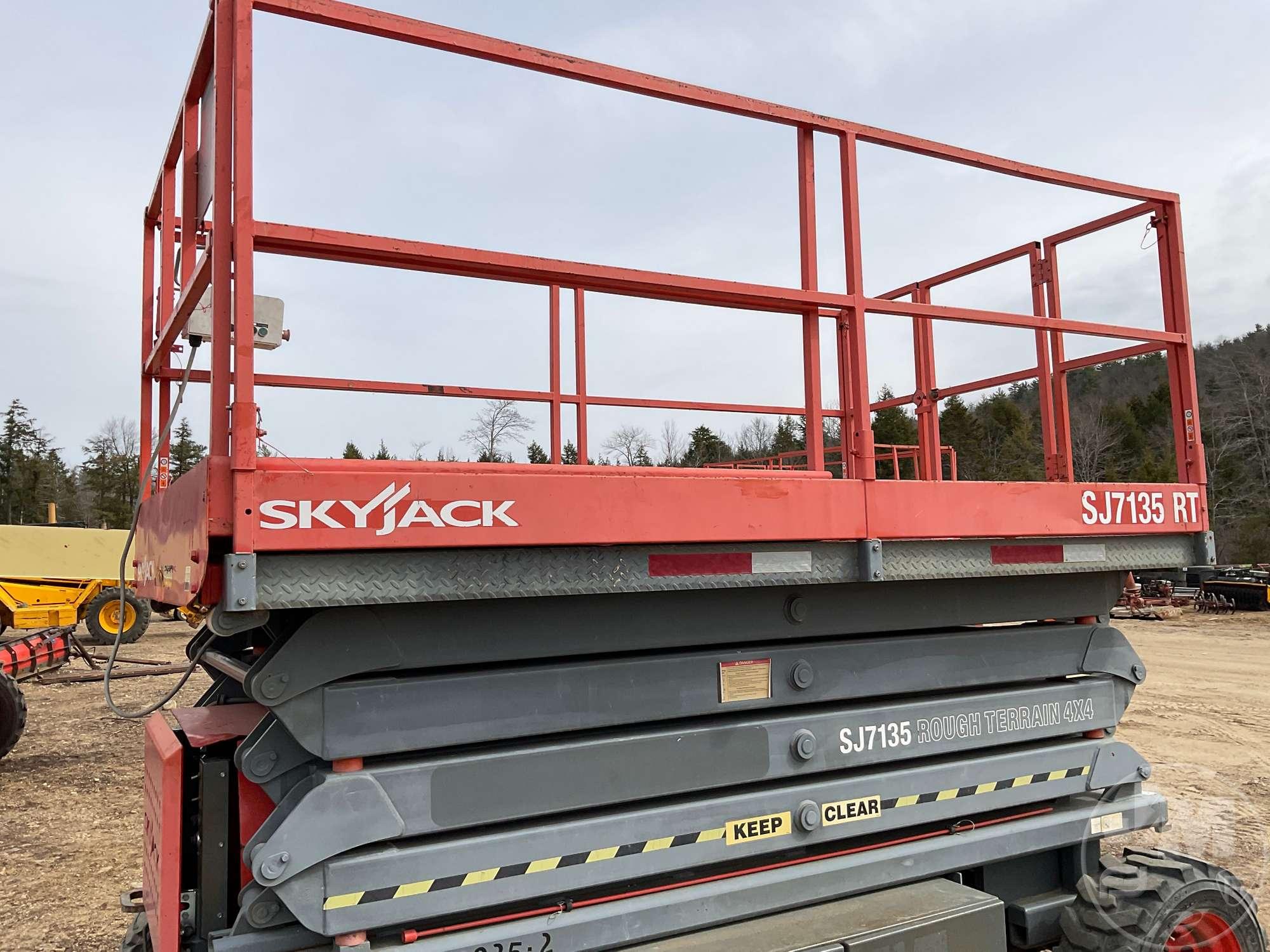 2006 SKYJACK SJ7135 RT 35’...... SCISSOR LIFT SN: 341931R