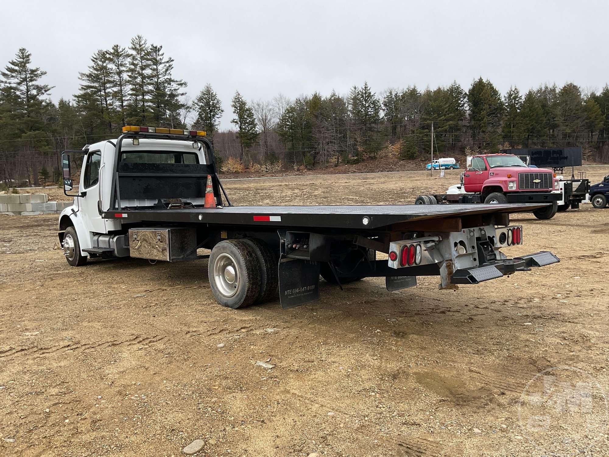 2006 FREIGHTLINER M2 SINGLE AXLE ROLLBACK TRUCK VIN: 1FVACWCT96HV88516