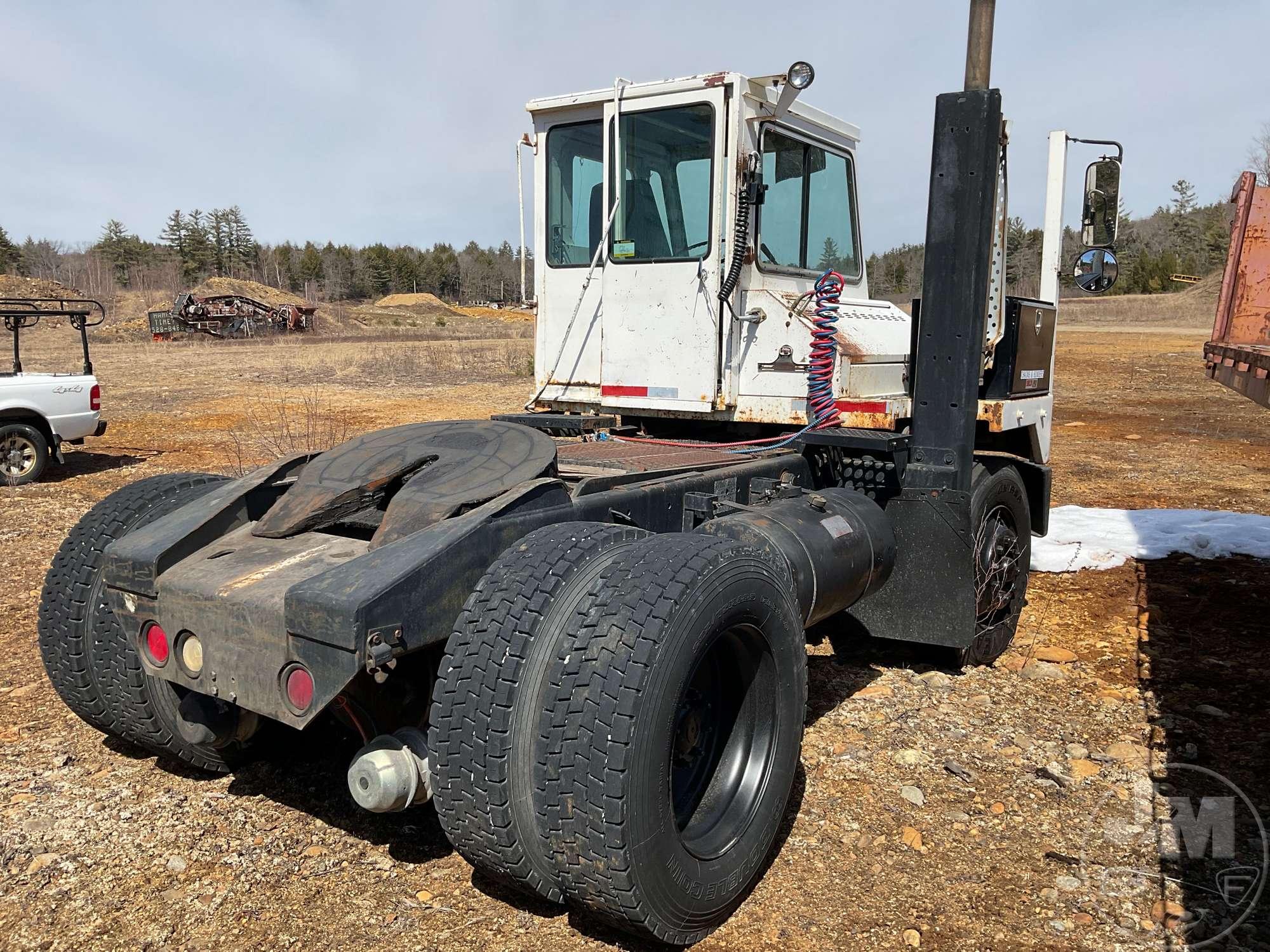 1995 OTTAWA 30 SINGLE AXLE TOTER TRUCK VIN: 71627