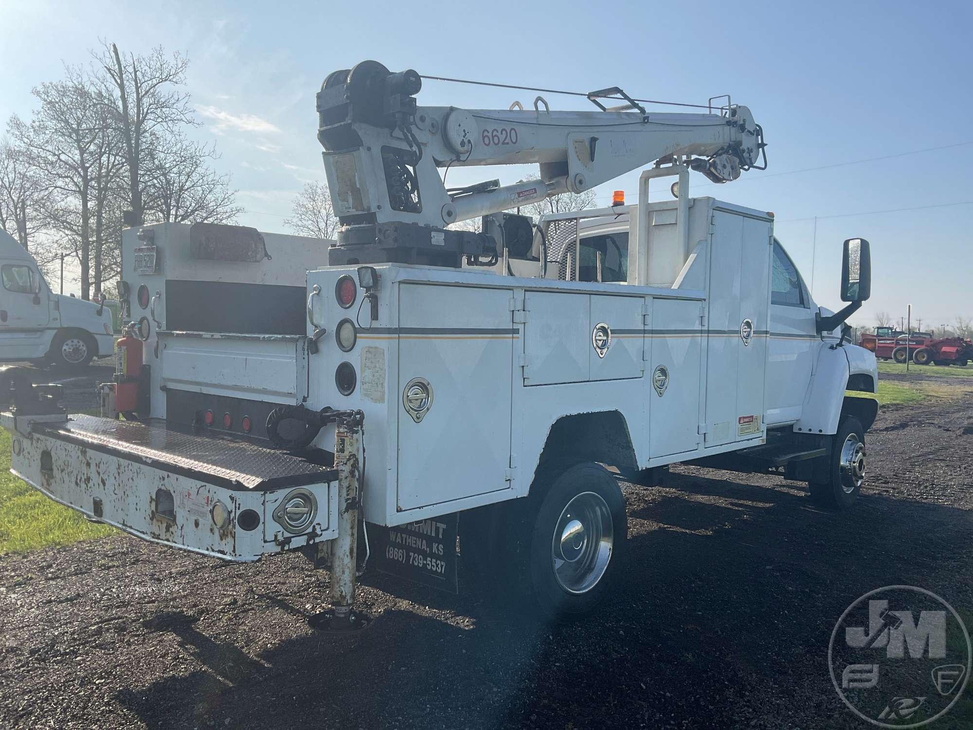 2006 GMC C5 S/A MECHANICS TRUCK VIN: 1GDE5C3276F405280