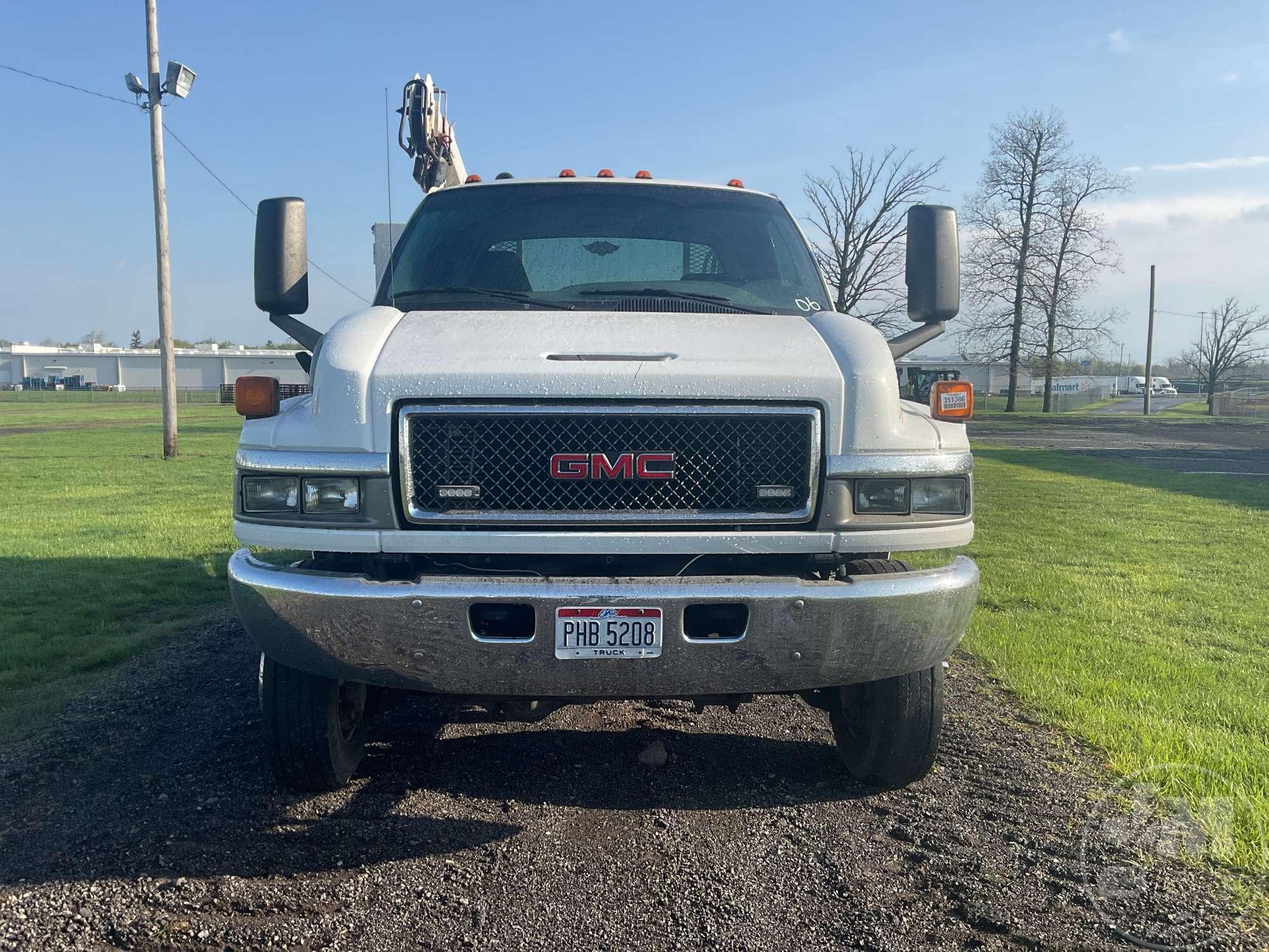 2006 GMC C5 S/A MECHANICS TRUCK VIN: 1GDE5C3276F405280