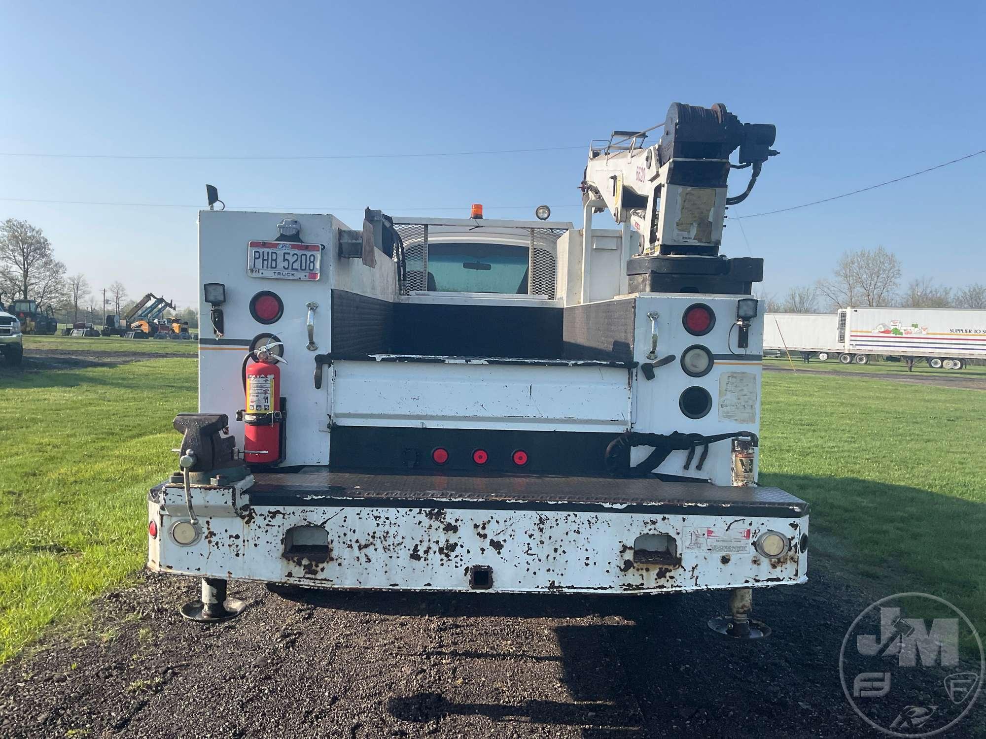 2006 GMC C5 S/A MECHANICS TRUCK VIN: 1GDE5C3276F405280