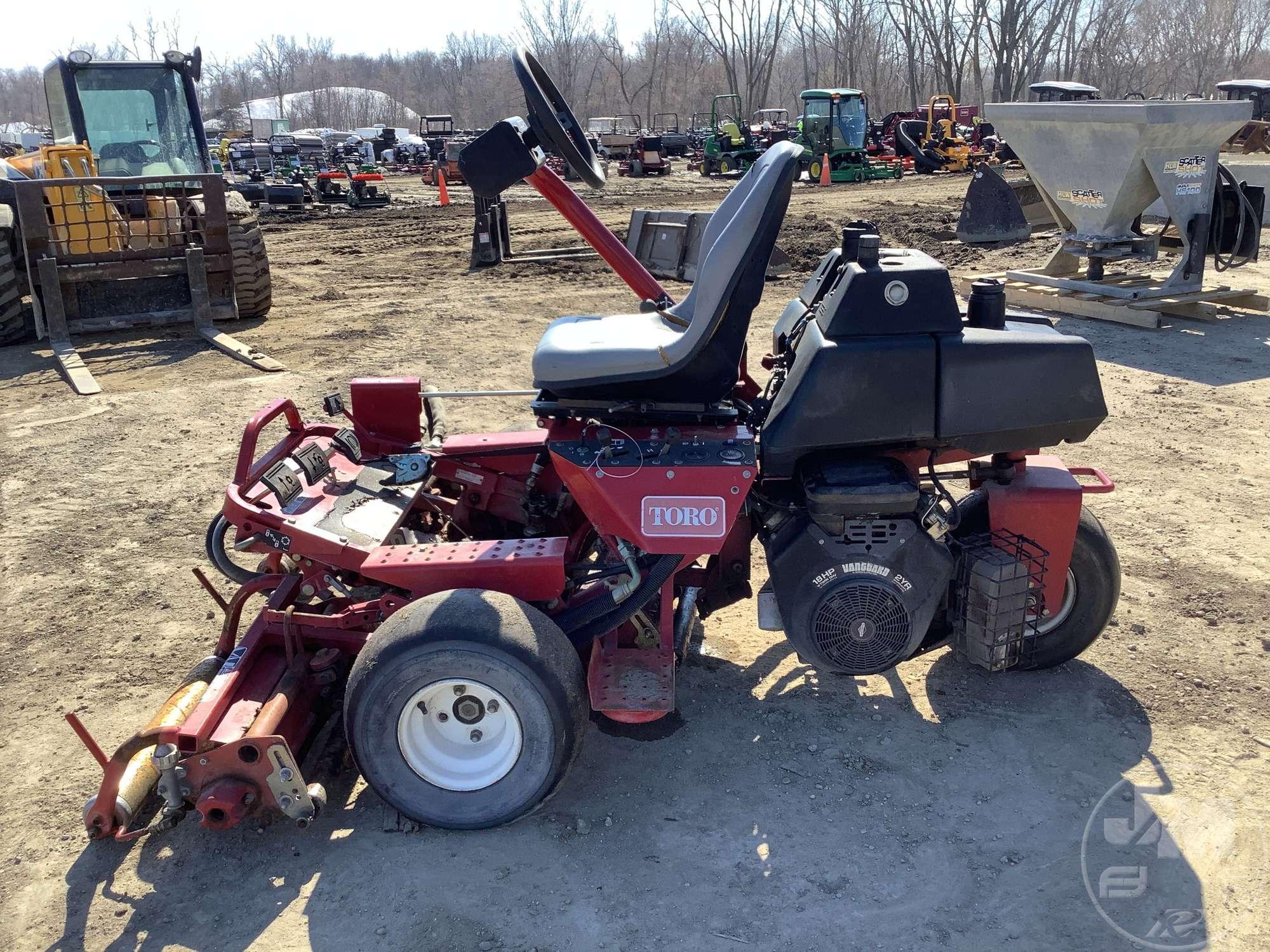 TORO 3100 GREENS REEL MOWER SN: 04356-210000638