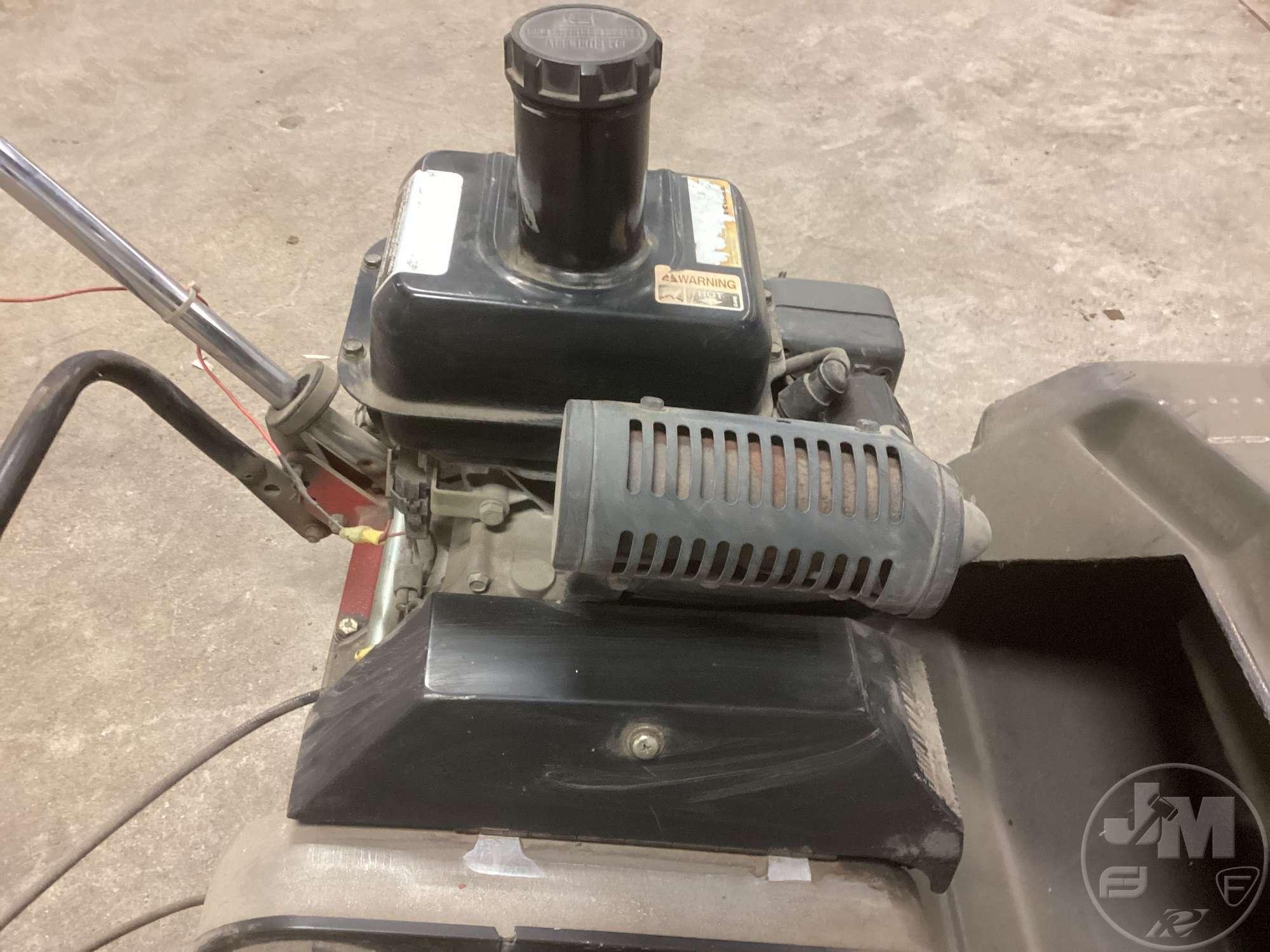 TORO GREENSMASTER 1000 GREENS REEL MOWER SN: 90697