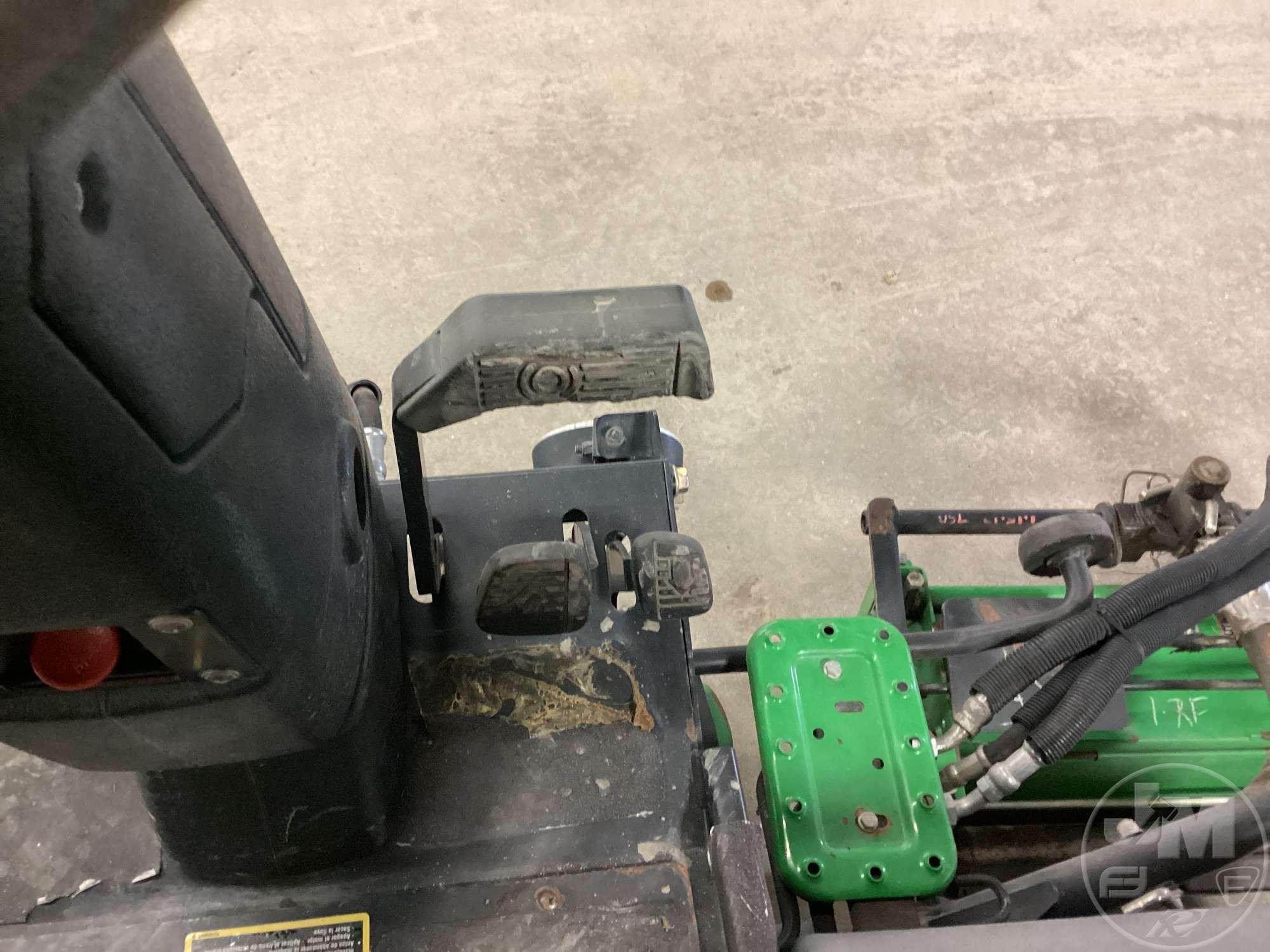 JOHN DEERE 3235C GREENS REEL MOWER SN: TC3235C020158