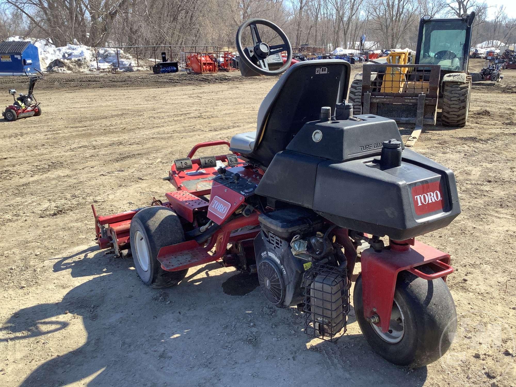 TORO 3100 GREENS REEL MOWER SN: 04356-210000638