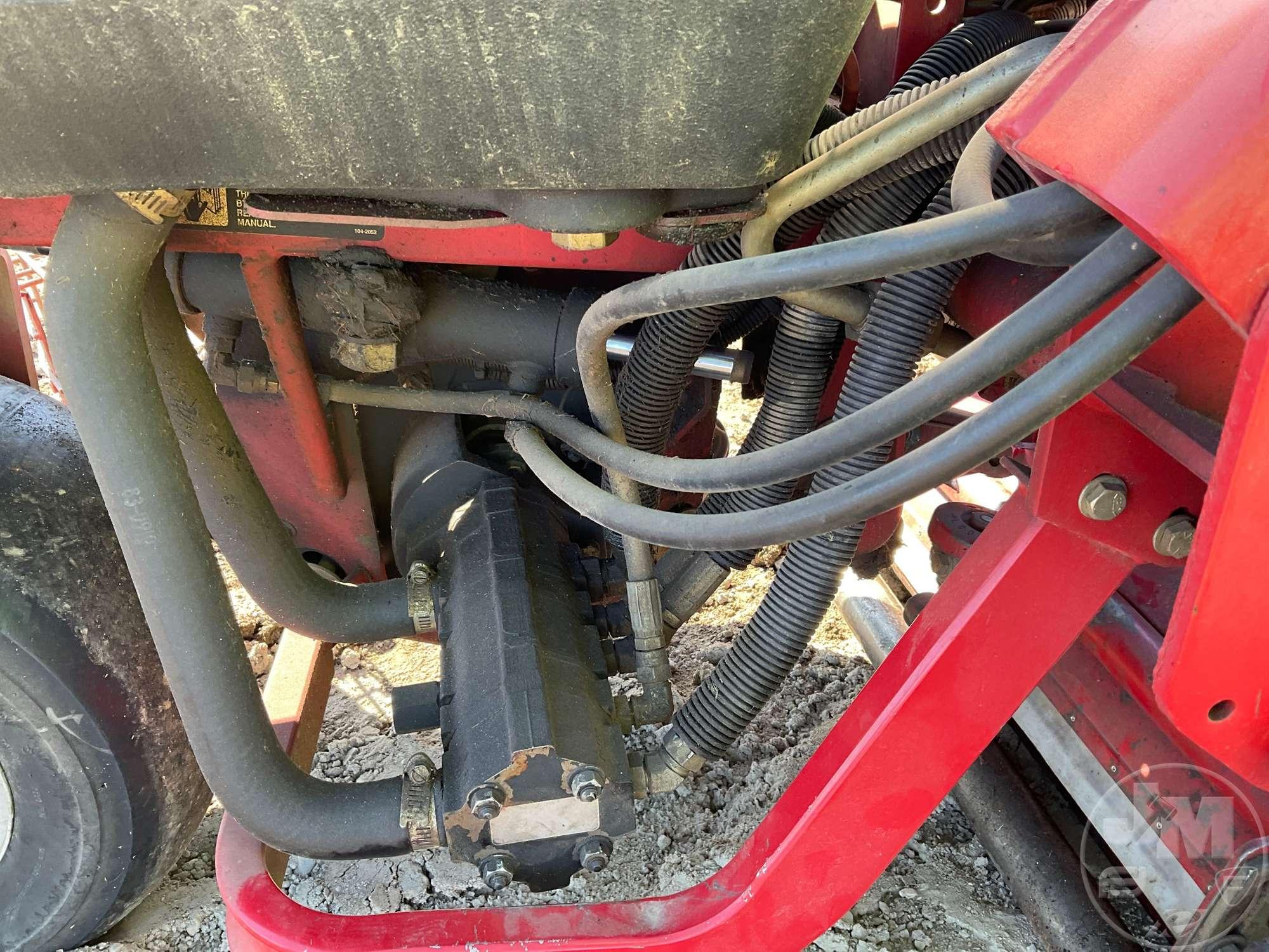 TORO 3100 SN: 2100001626 GREENS REEL MOWER