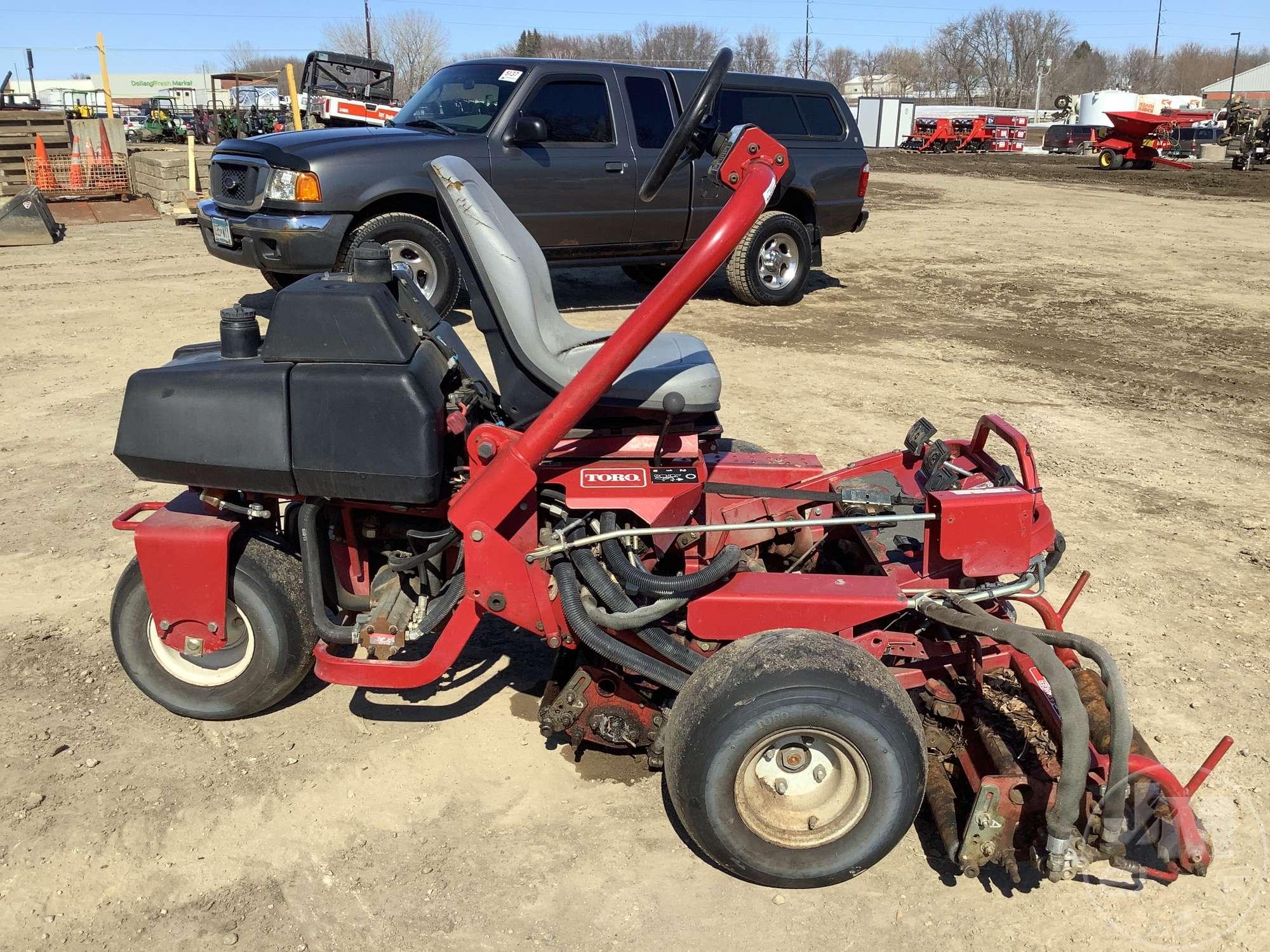 TORO 3100 GREENS REEL MOWER SN: 04356-210000638