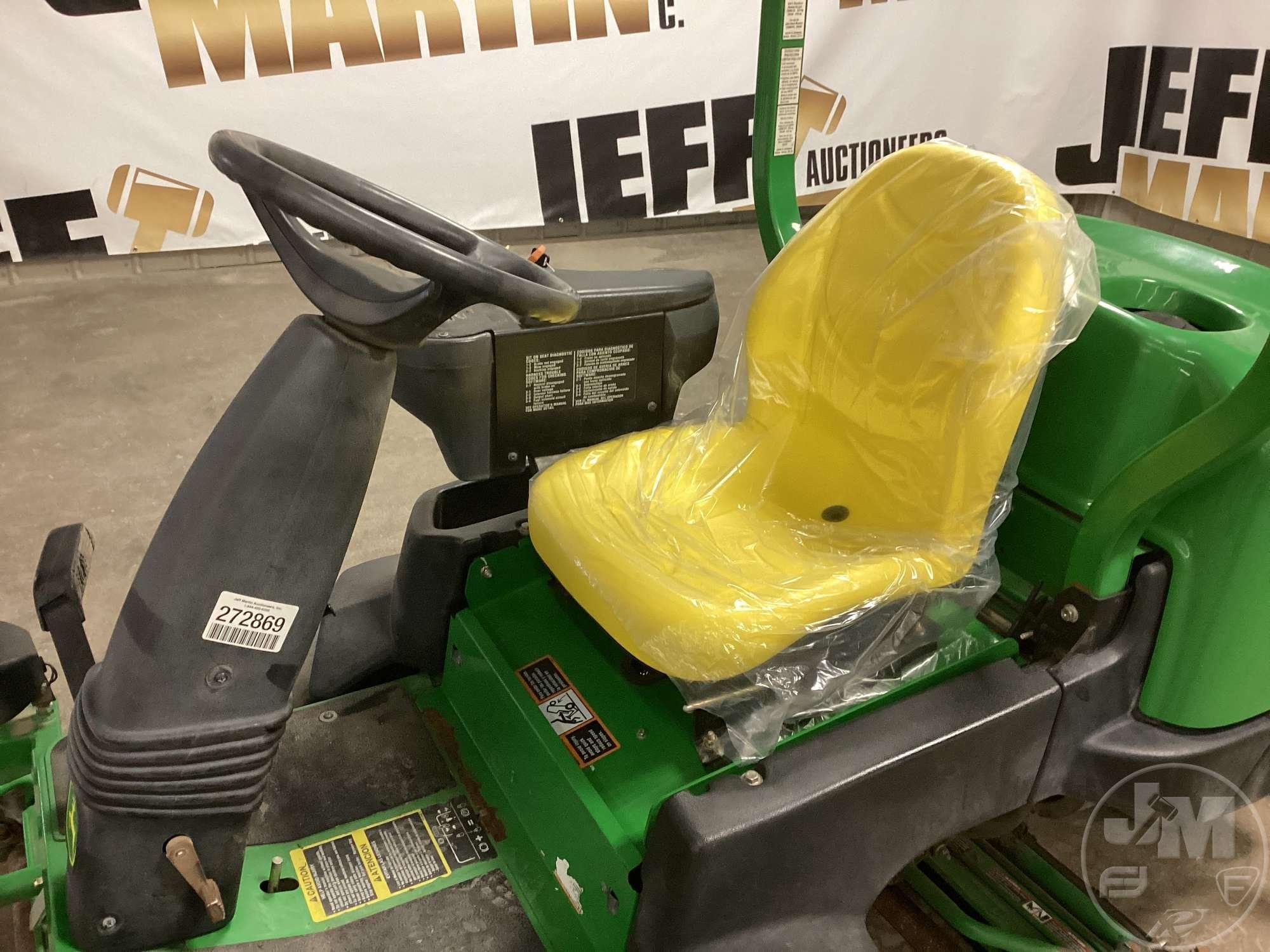 JOHN DEERE 2500E GREENS REEL MOWER SN: TC25EHG030021