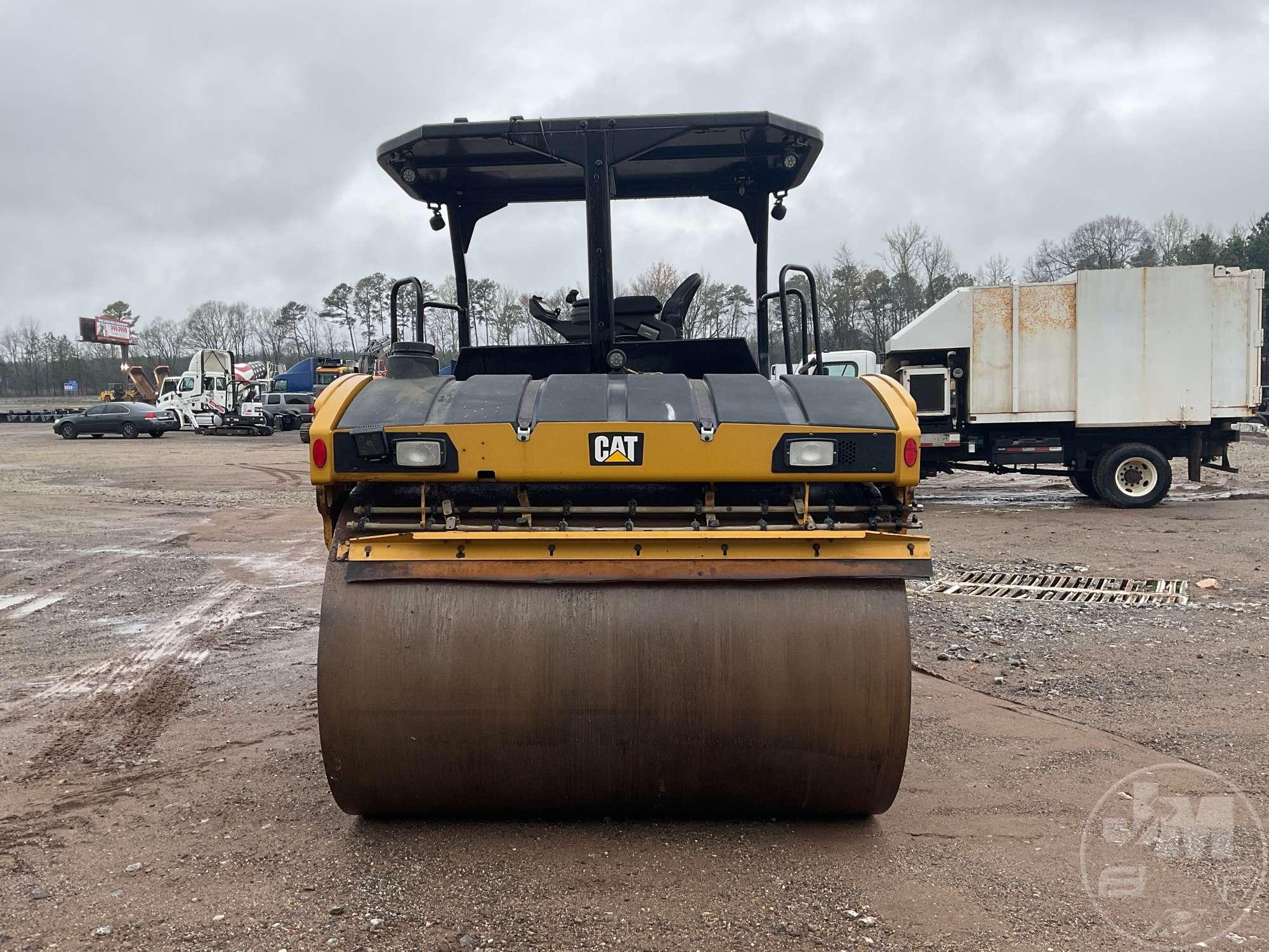 2019 CATERPILLAR CB13 TANDEM VIBRATORY ROLLER SN: CAT0CB13TPWP00214